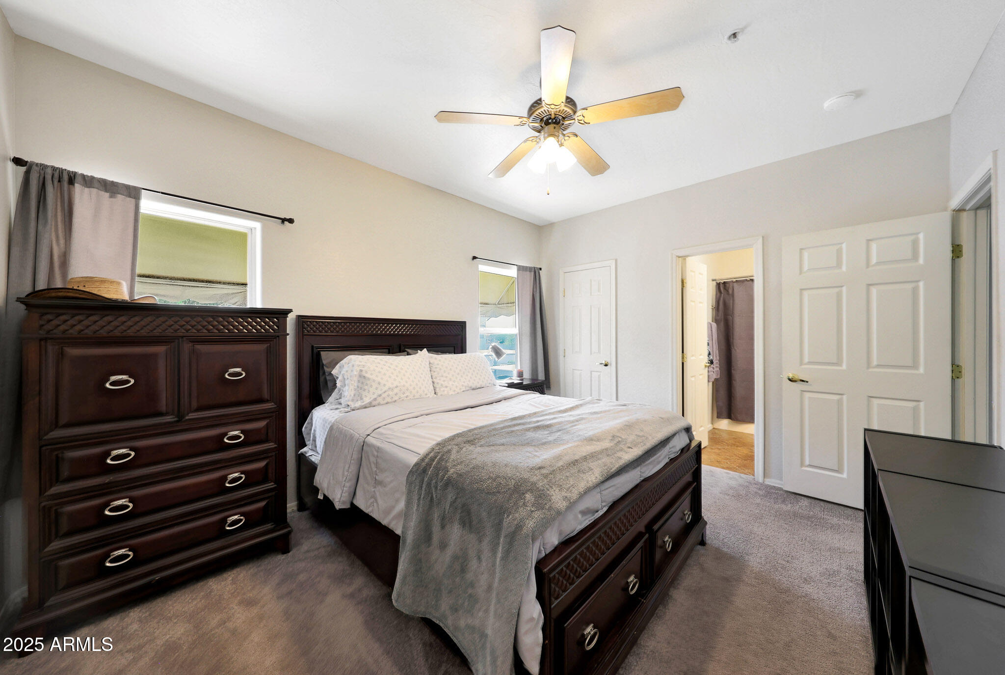 2950 W LOUISE Drive, 207