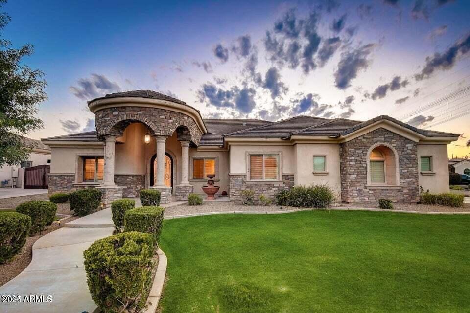 330 N PORTLAND Avenue