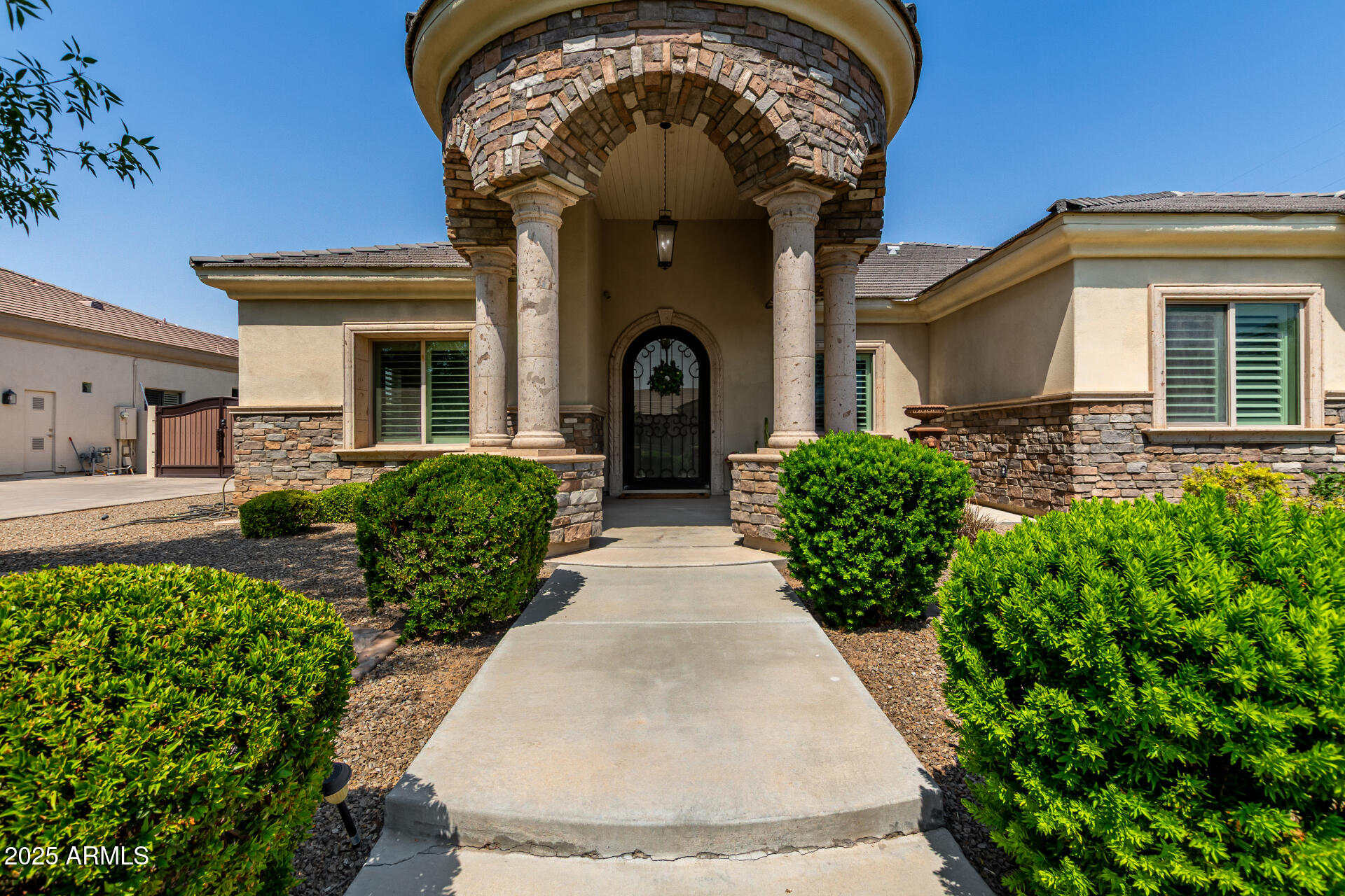 330 N PORTLAND Avenue