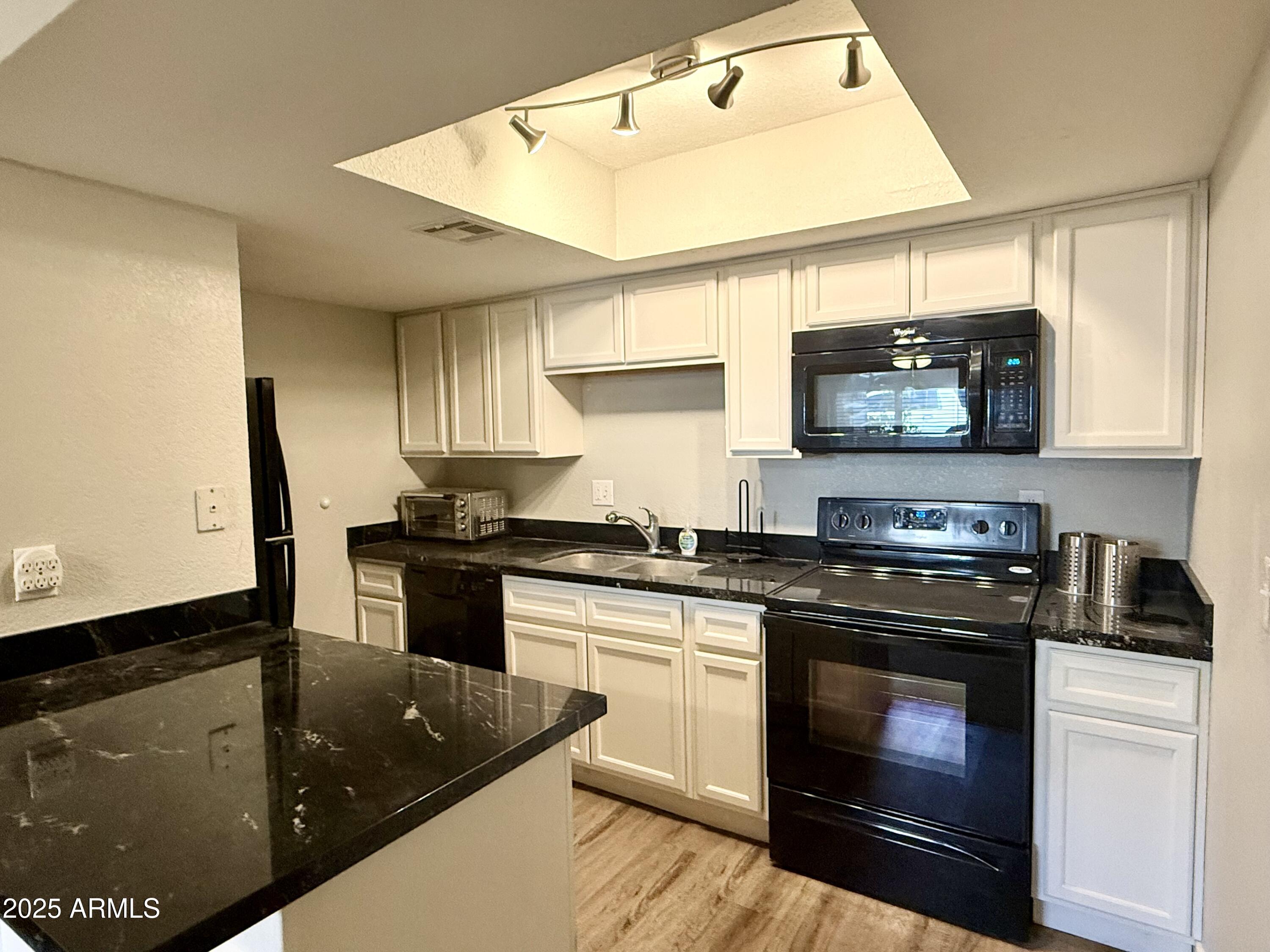 21622 N 23RD Avenue, B102