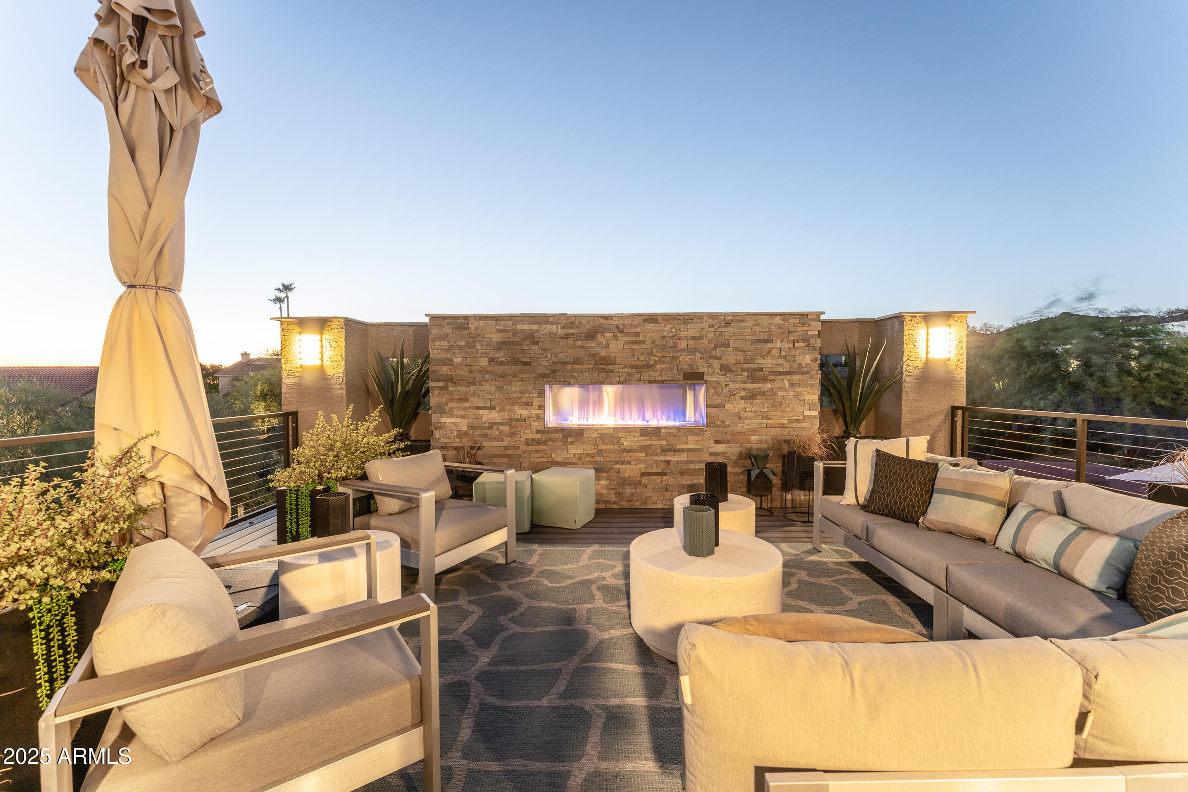 1136 E Forest Hills Drive