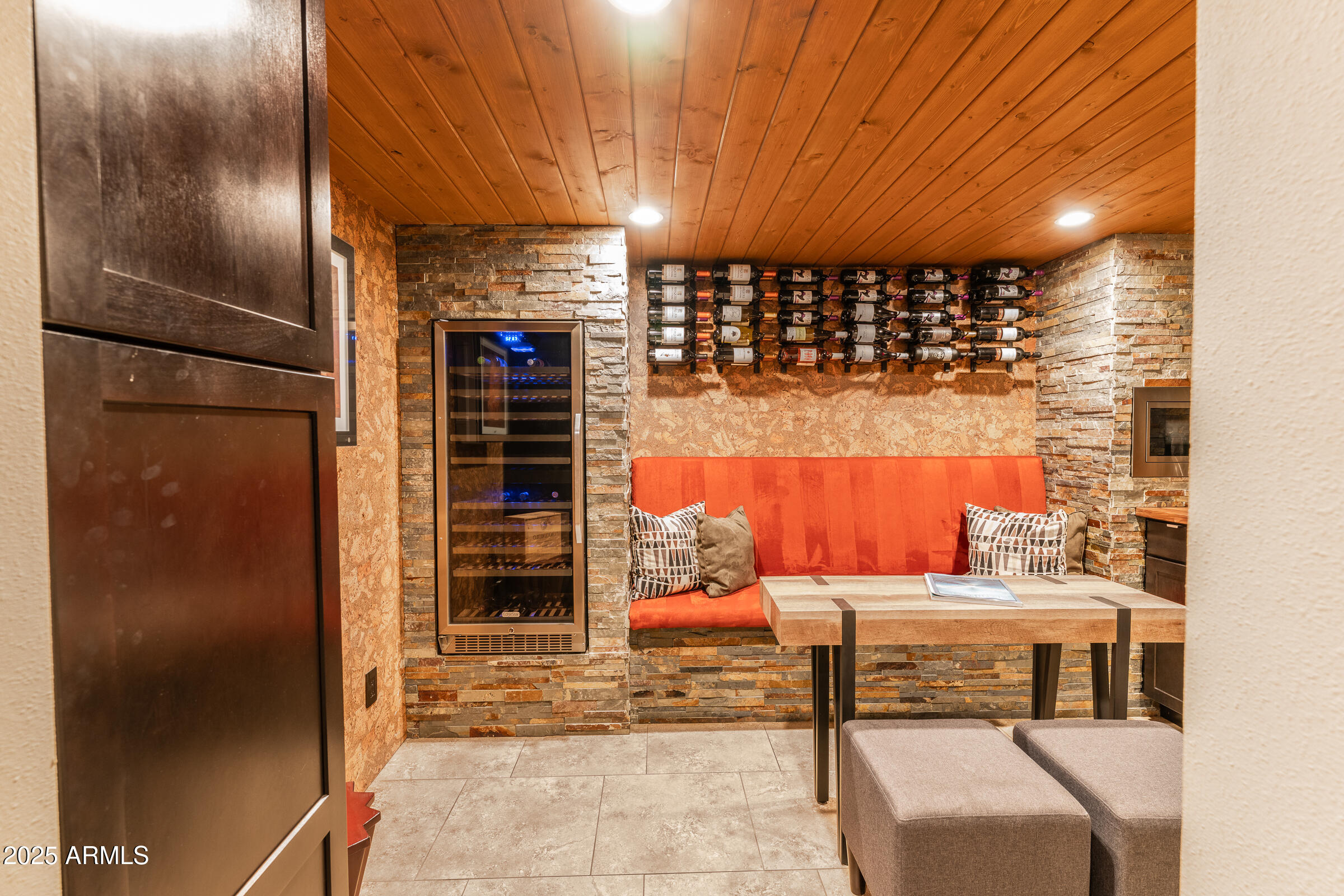 1136 E Forest Hills Drive