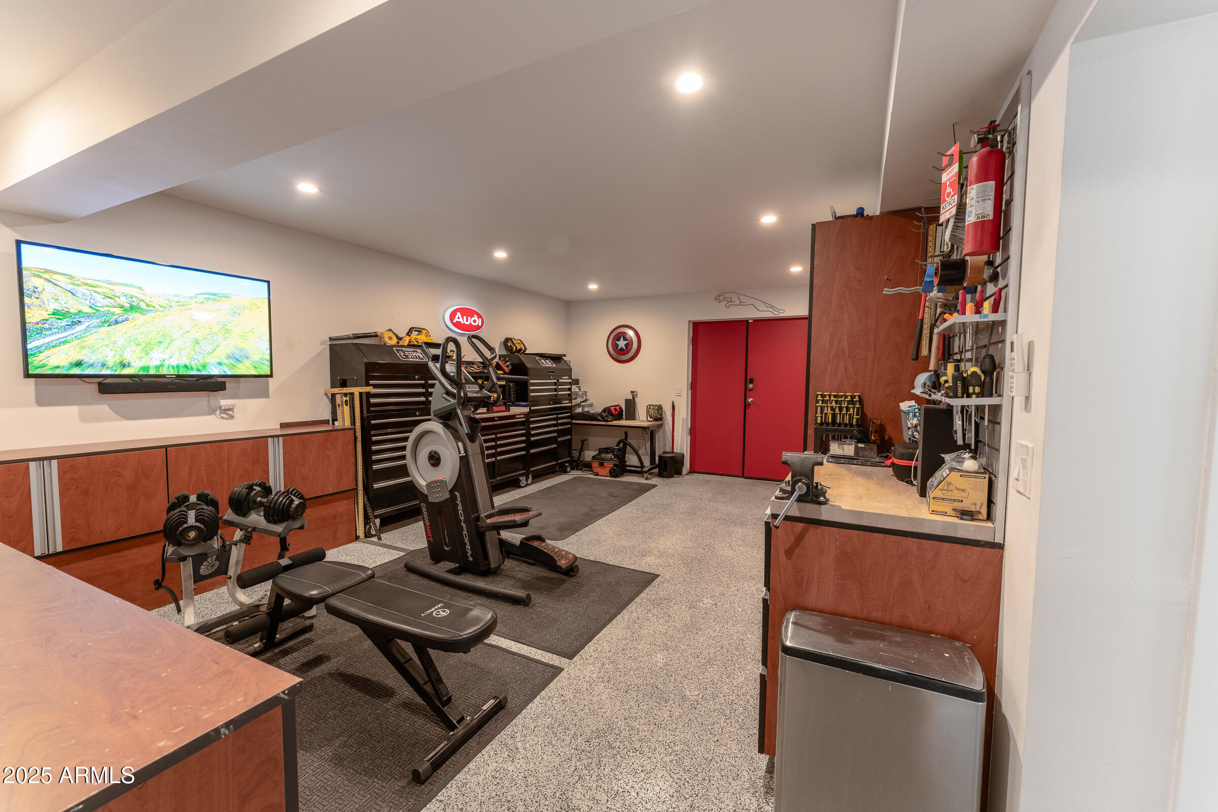 1136 E Forest Hills Drive