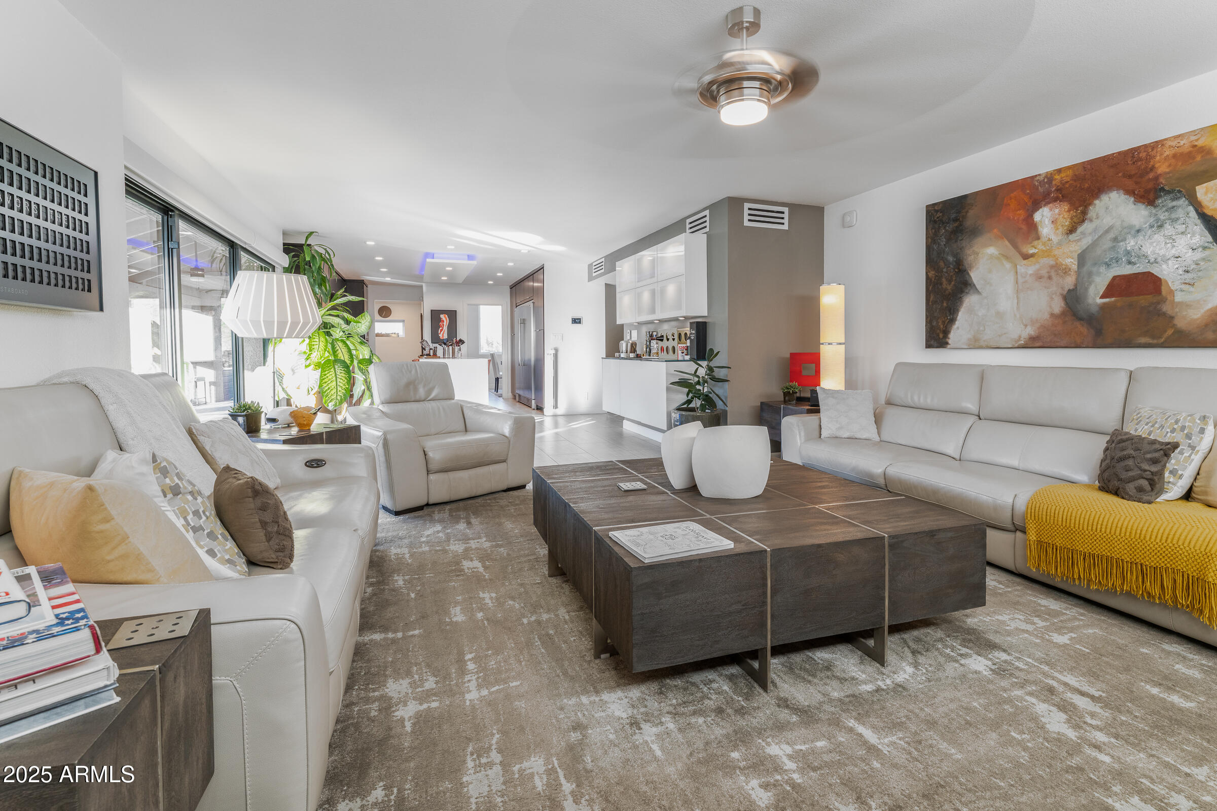 1136 E Forest Hills Drive
