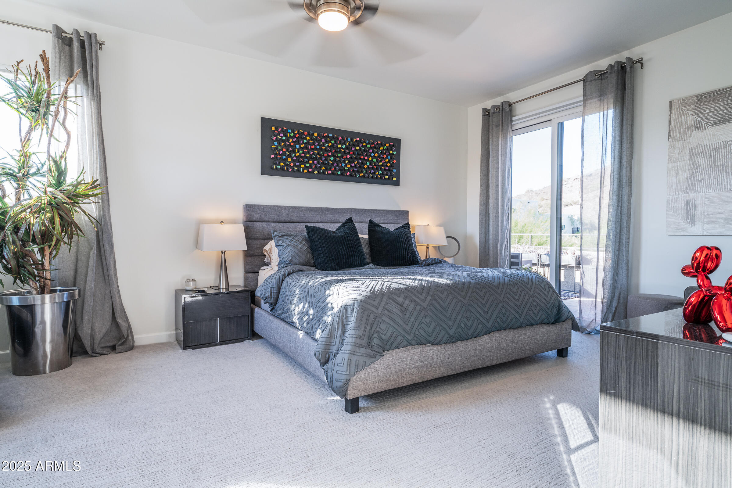 1136 E Forest Hills Drive