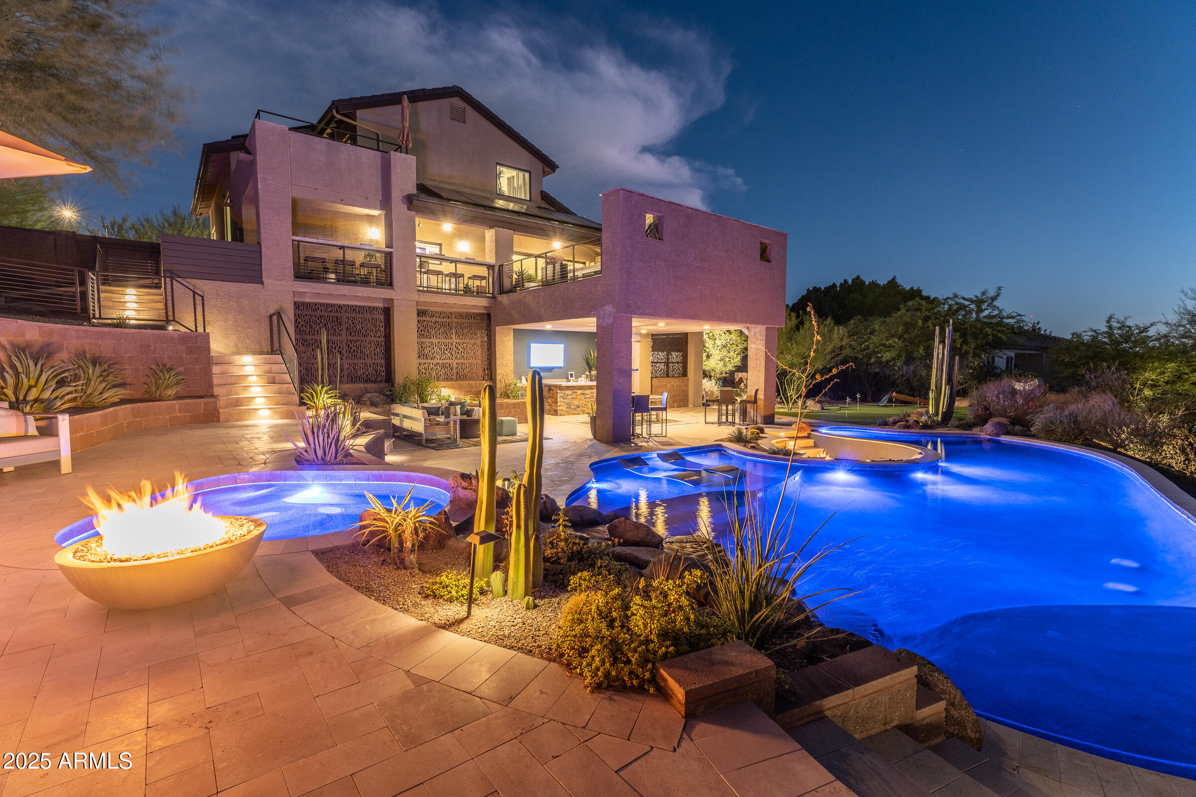 1136 E Forest Hills Drive