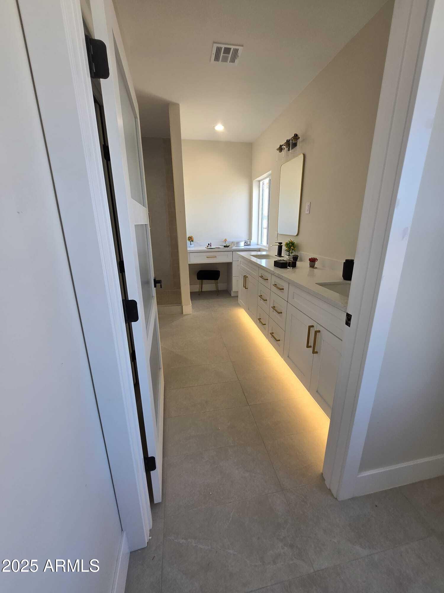 38515 W MONTEBELLO Avenue