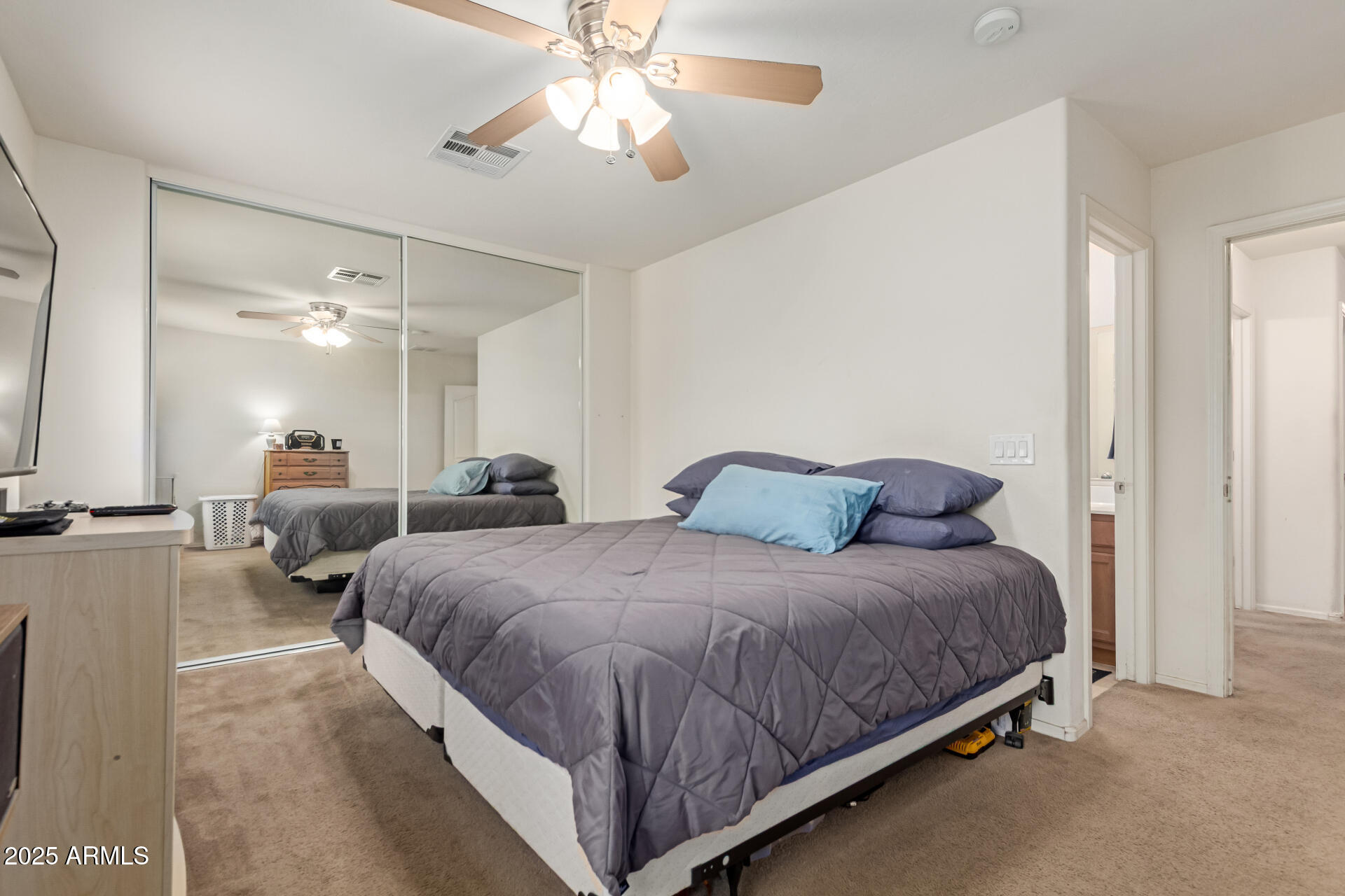 11530 W OGLESBY Avenue