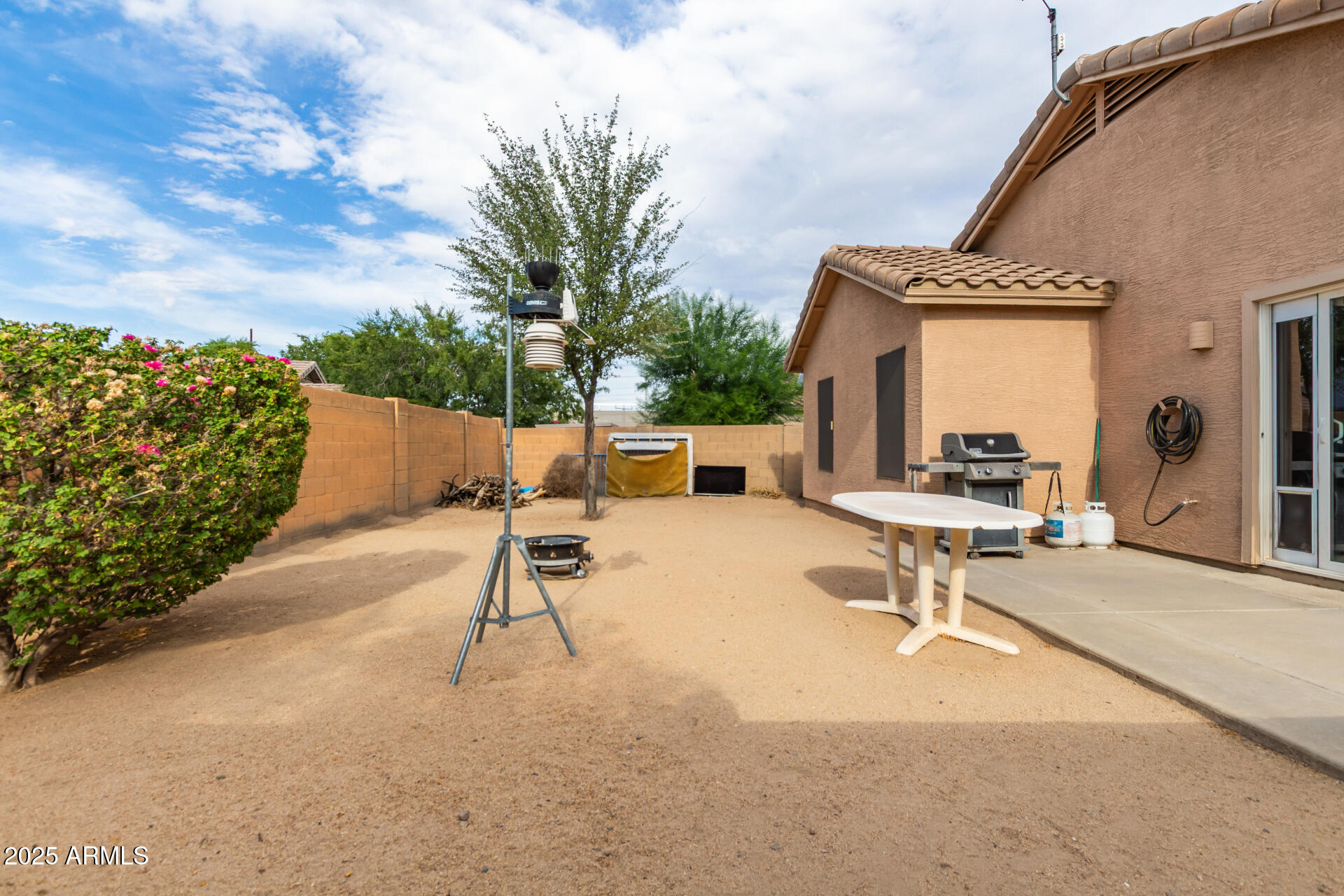 11530 W OGLESBY Avenue