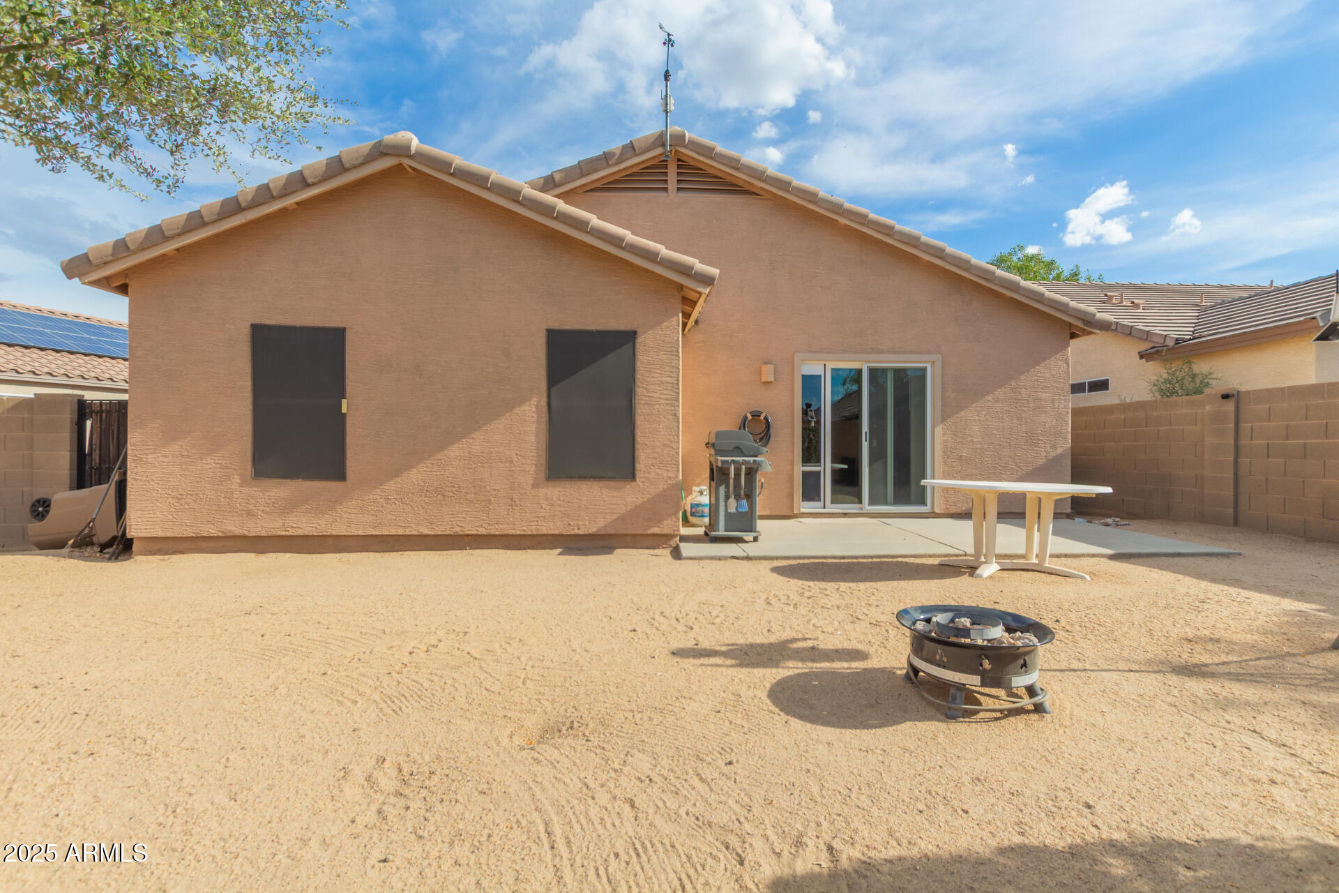 11530 W OGLESBY Avenue