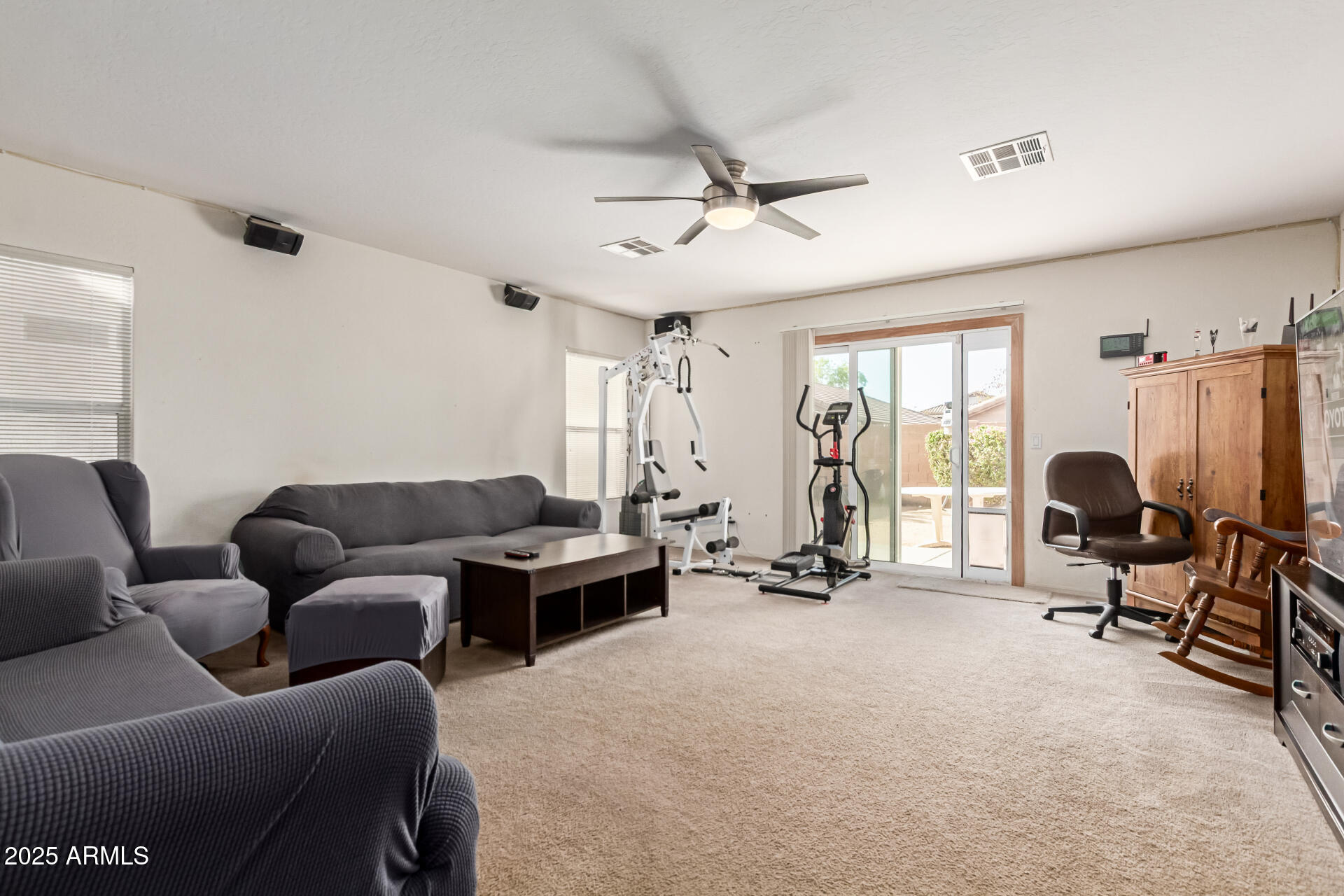 11530 W OGLESBY Avenue