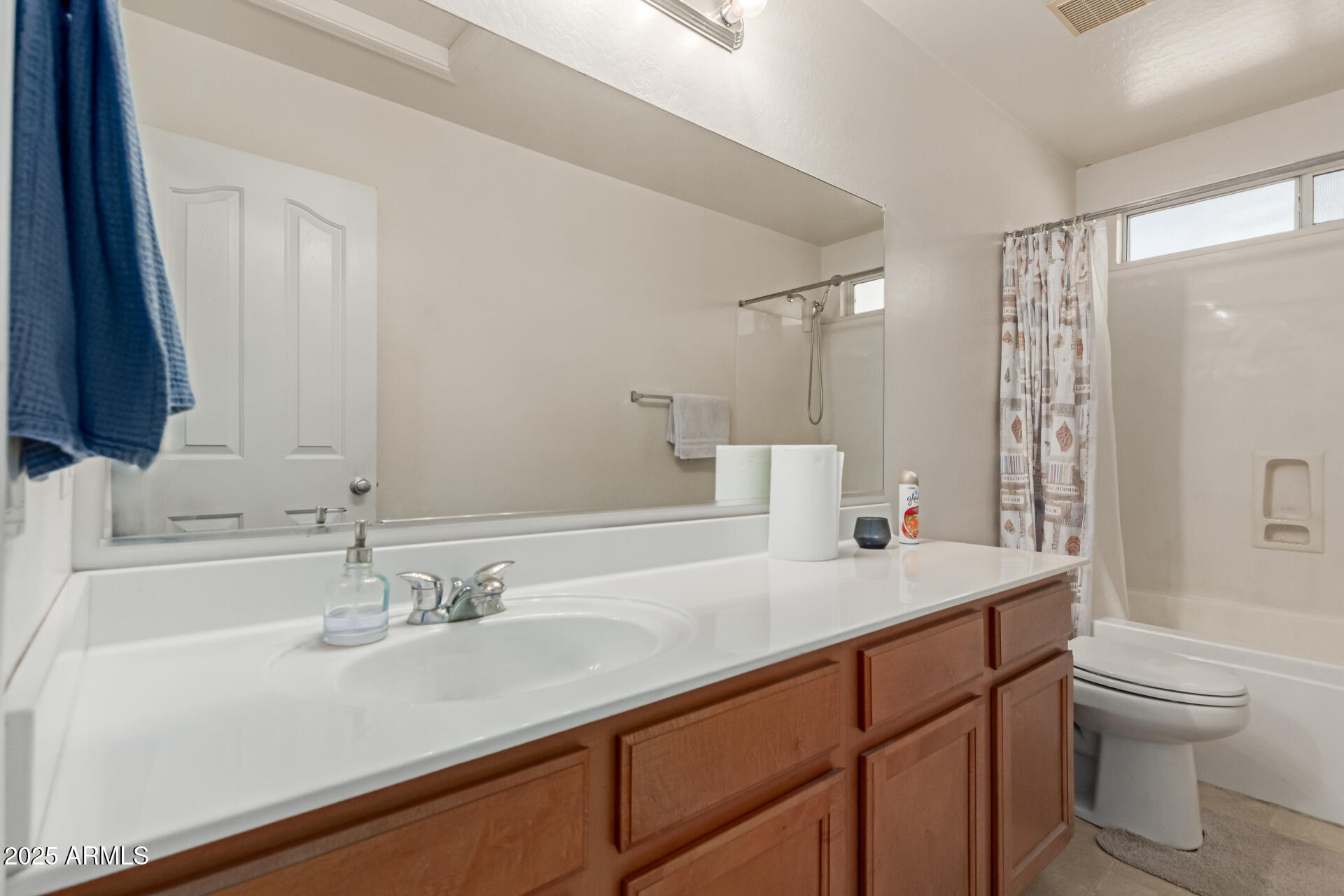 11530 W OGLESBY Avenue