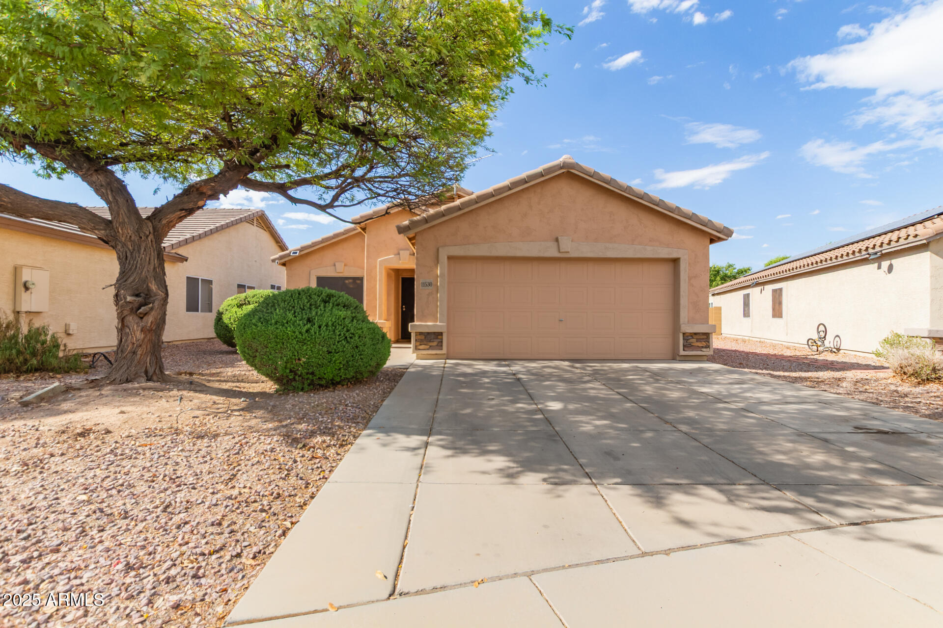 11530 W OGLESBY Avenue