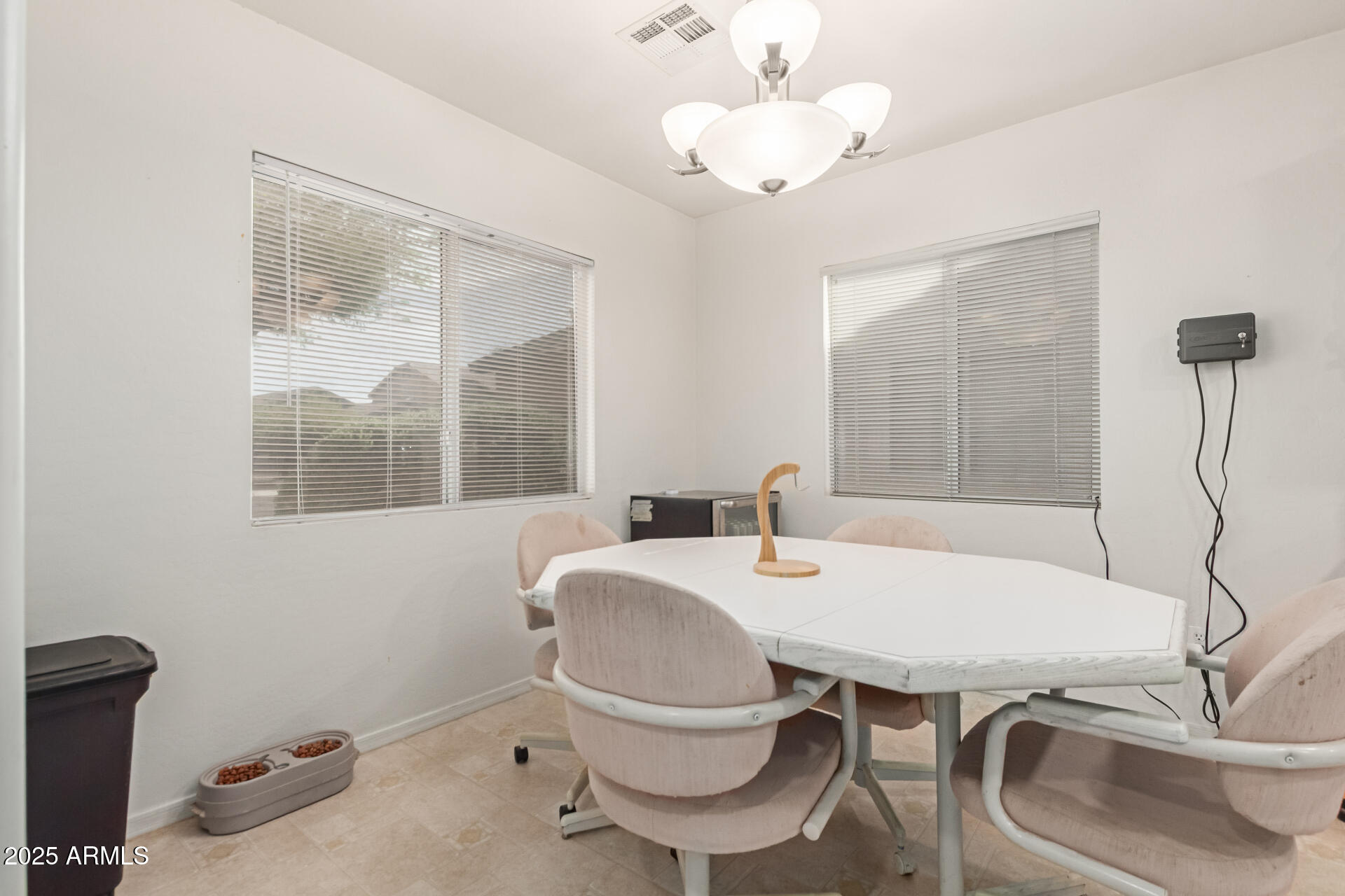 11530 W OGLESBY Avenue