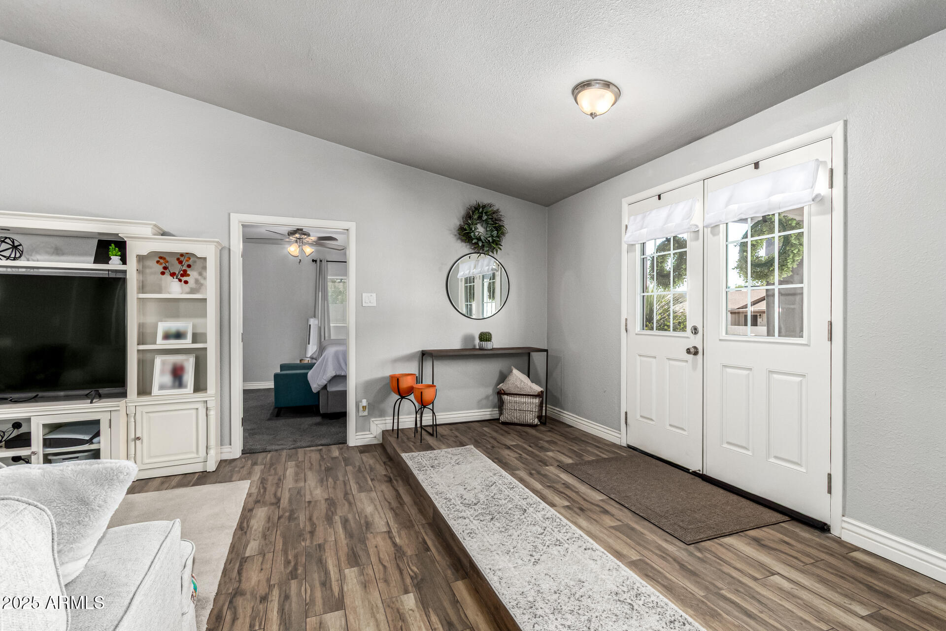 2330 E SAHUARO Drive