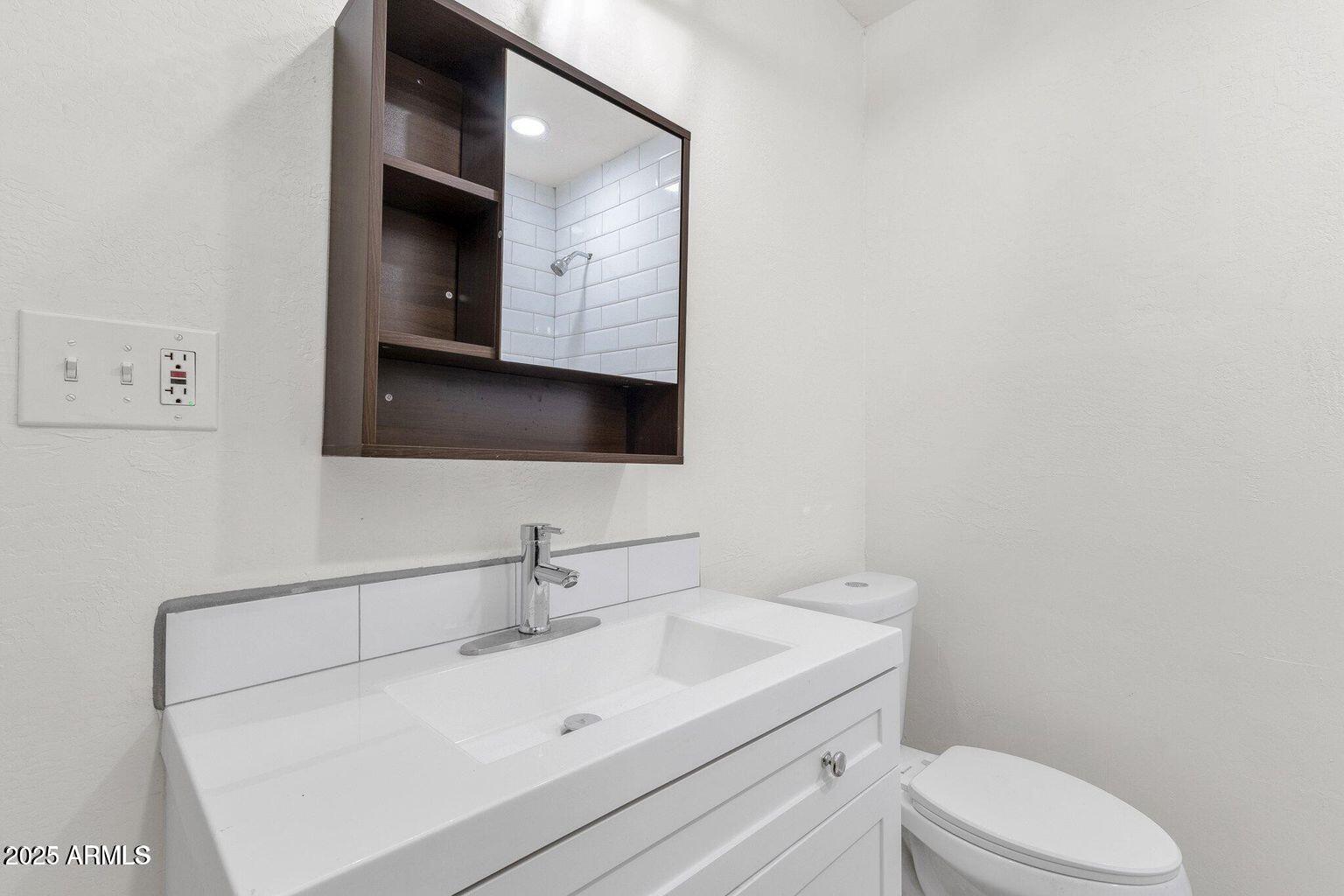 1341 E WILLETTA Street, A