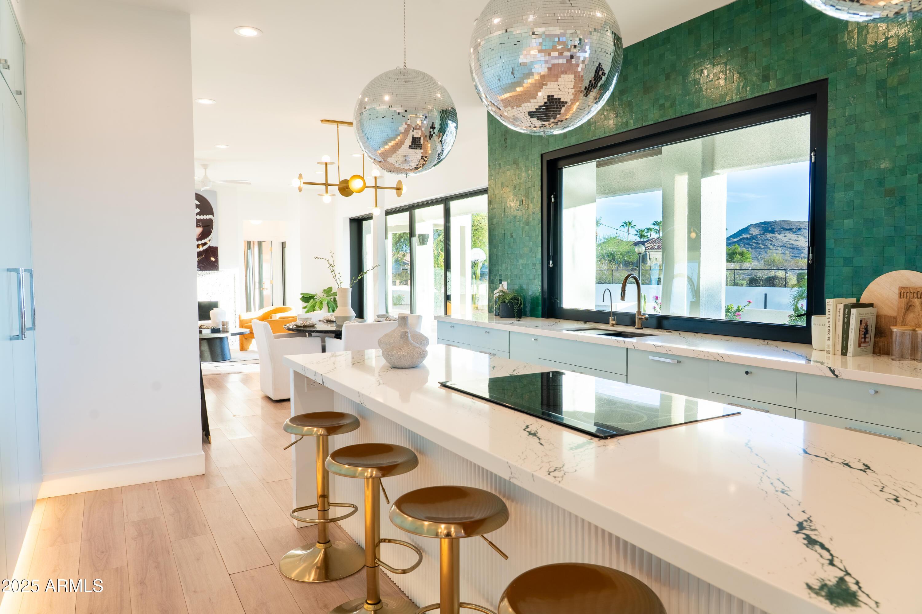 3305 E CHEROKEE Street