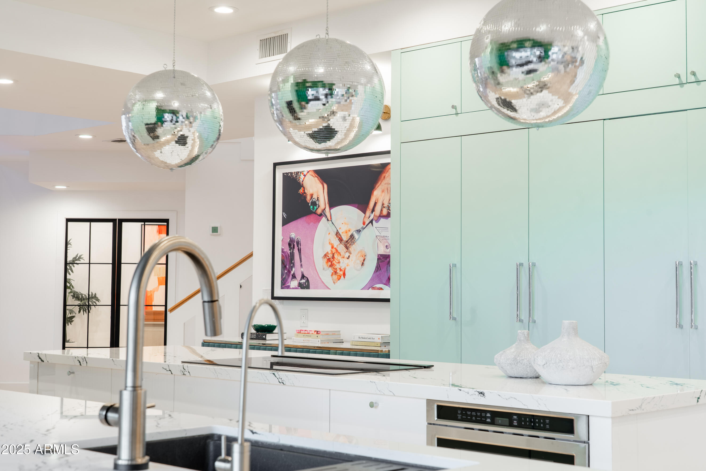 3305 E CHEROKEE Street