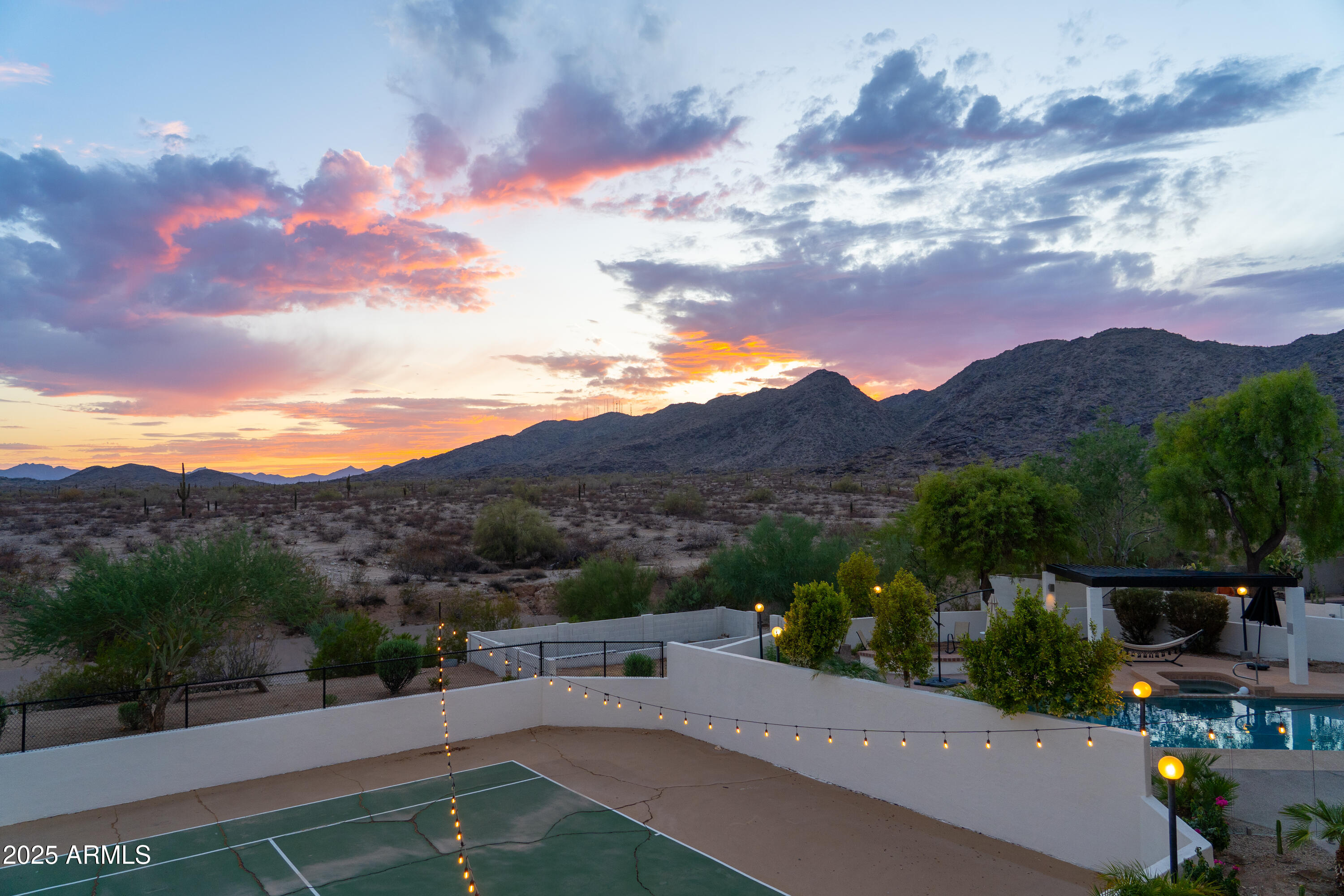 3305 E CHEROKEE Street