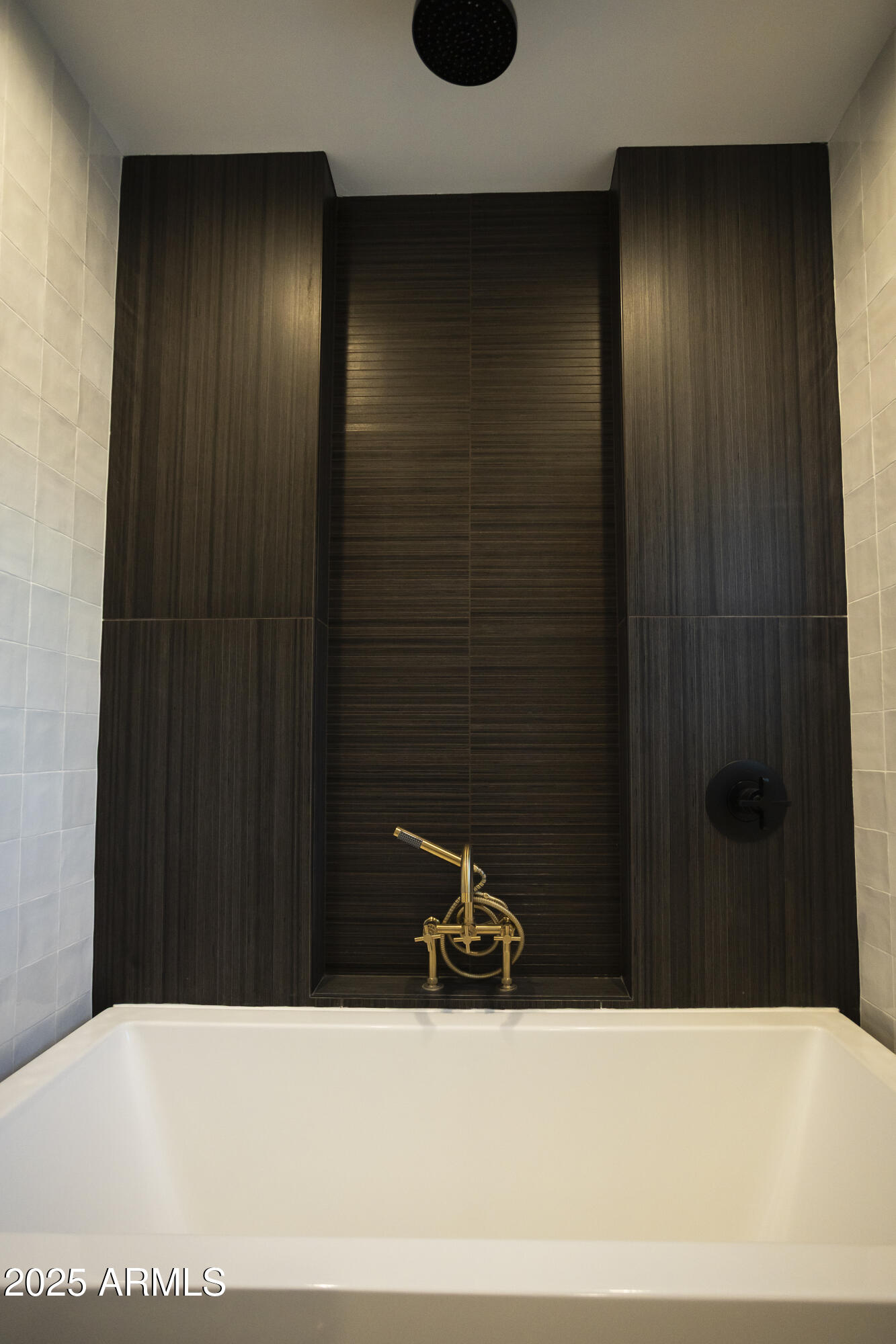 3305 E CHEROKEE Street