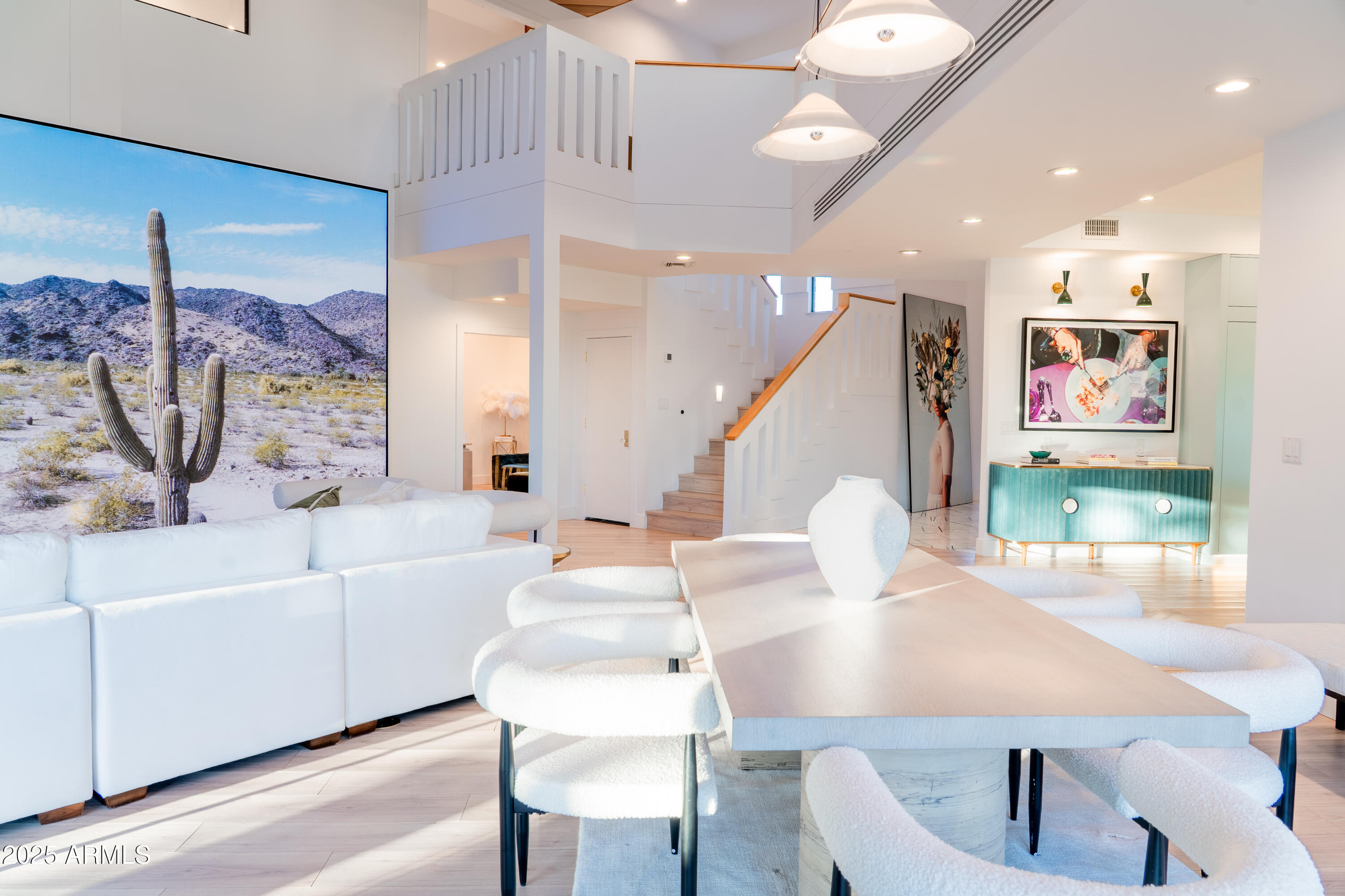 3305 E CHEROKEE Street