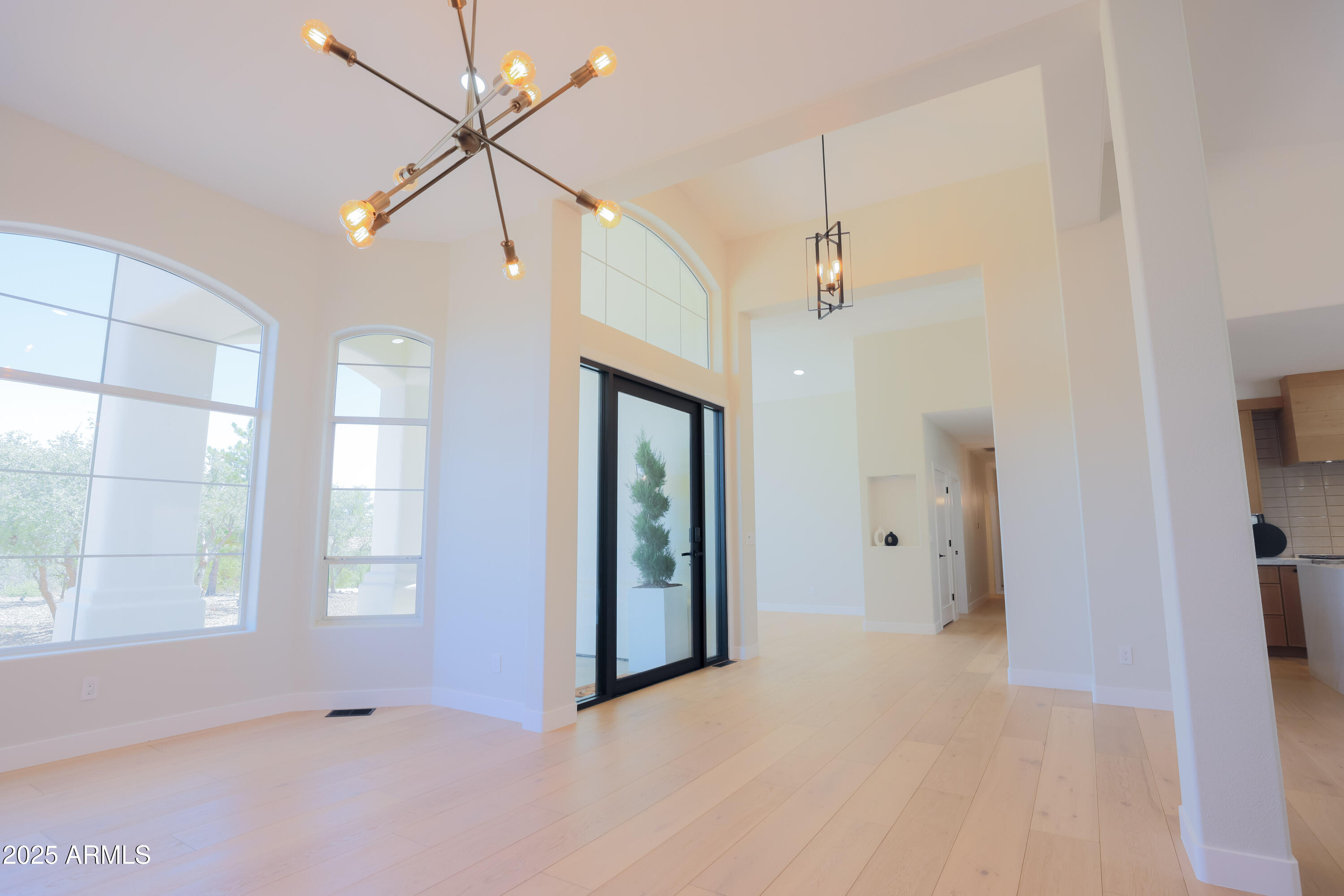 8850 N VALLEY OAK Drive