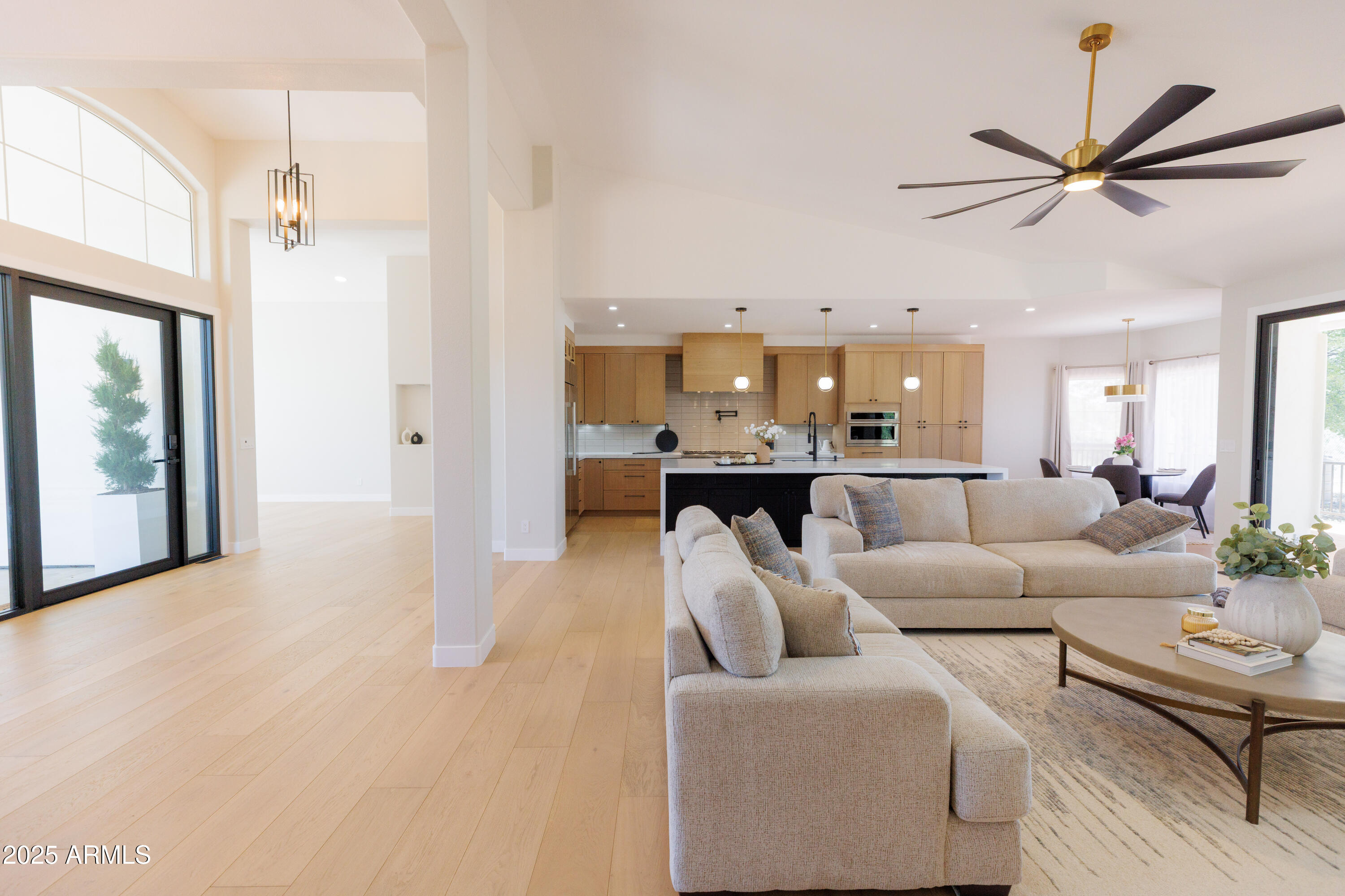 8850 N VALLEY OAK Drive