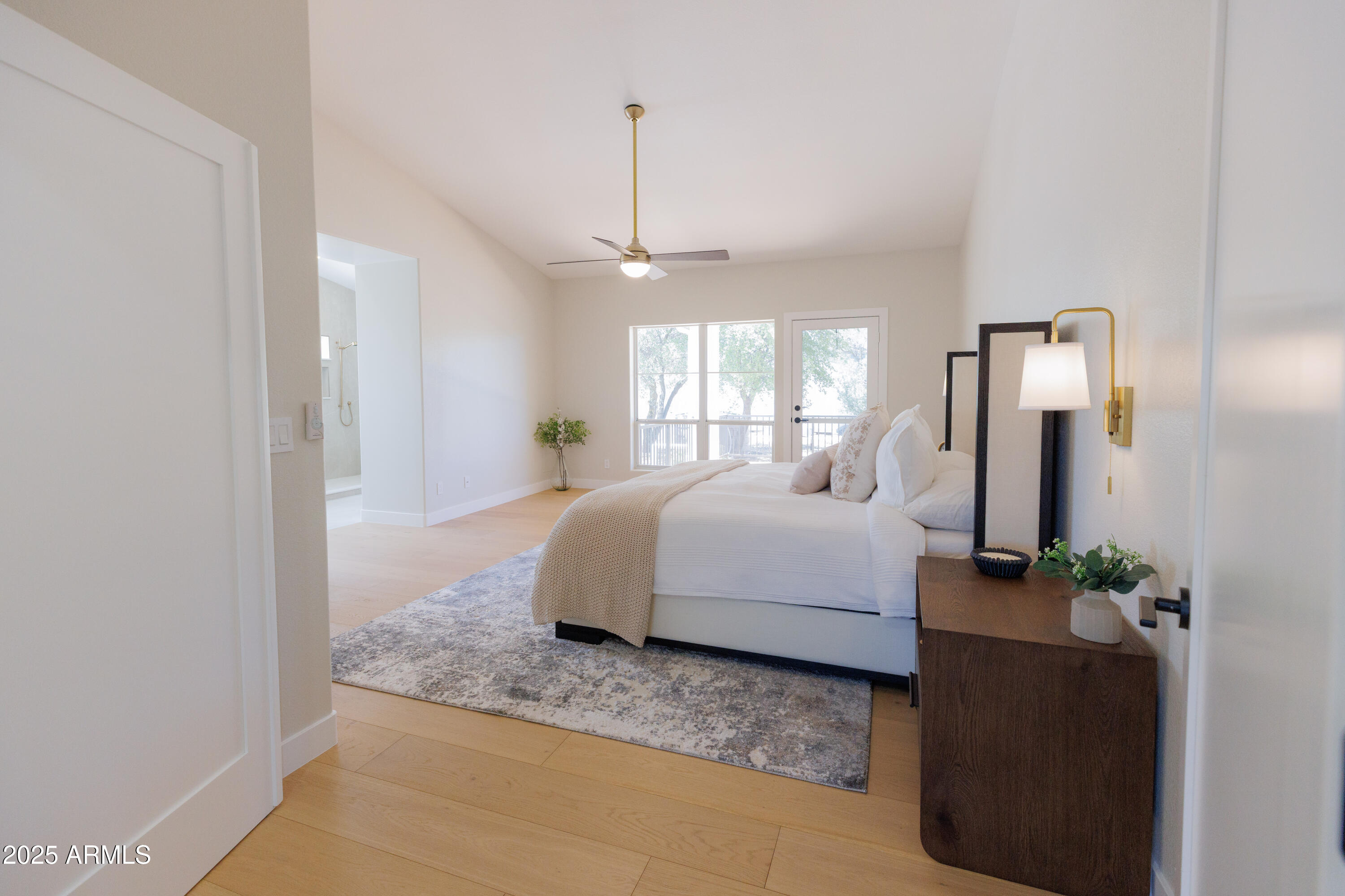 8850 N VALLEY OAK Drive