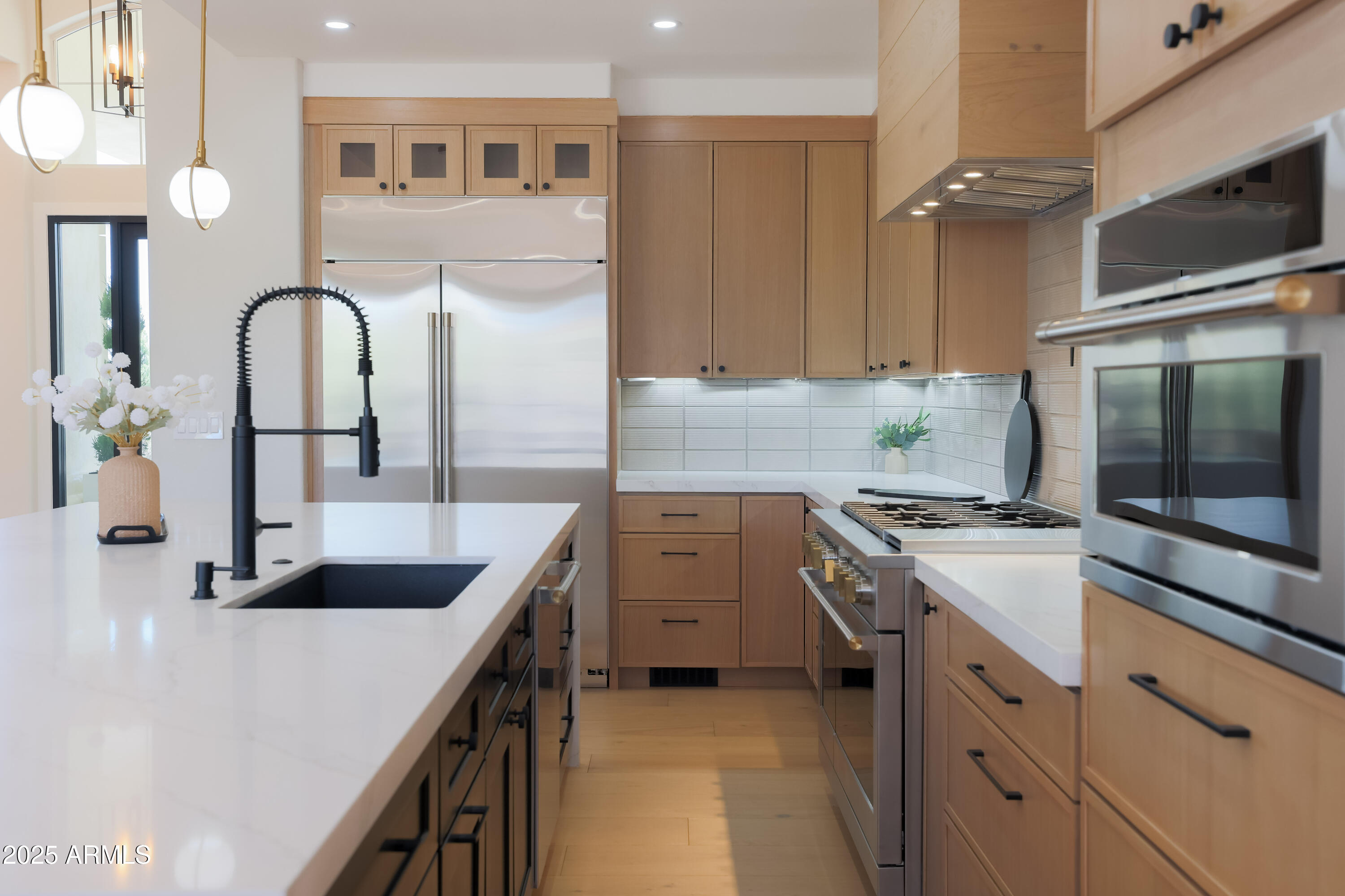 8850 N VALLEY OAK Drive