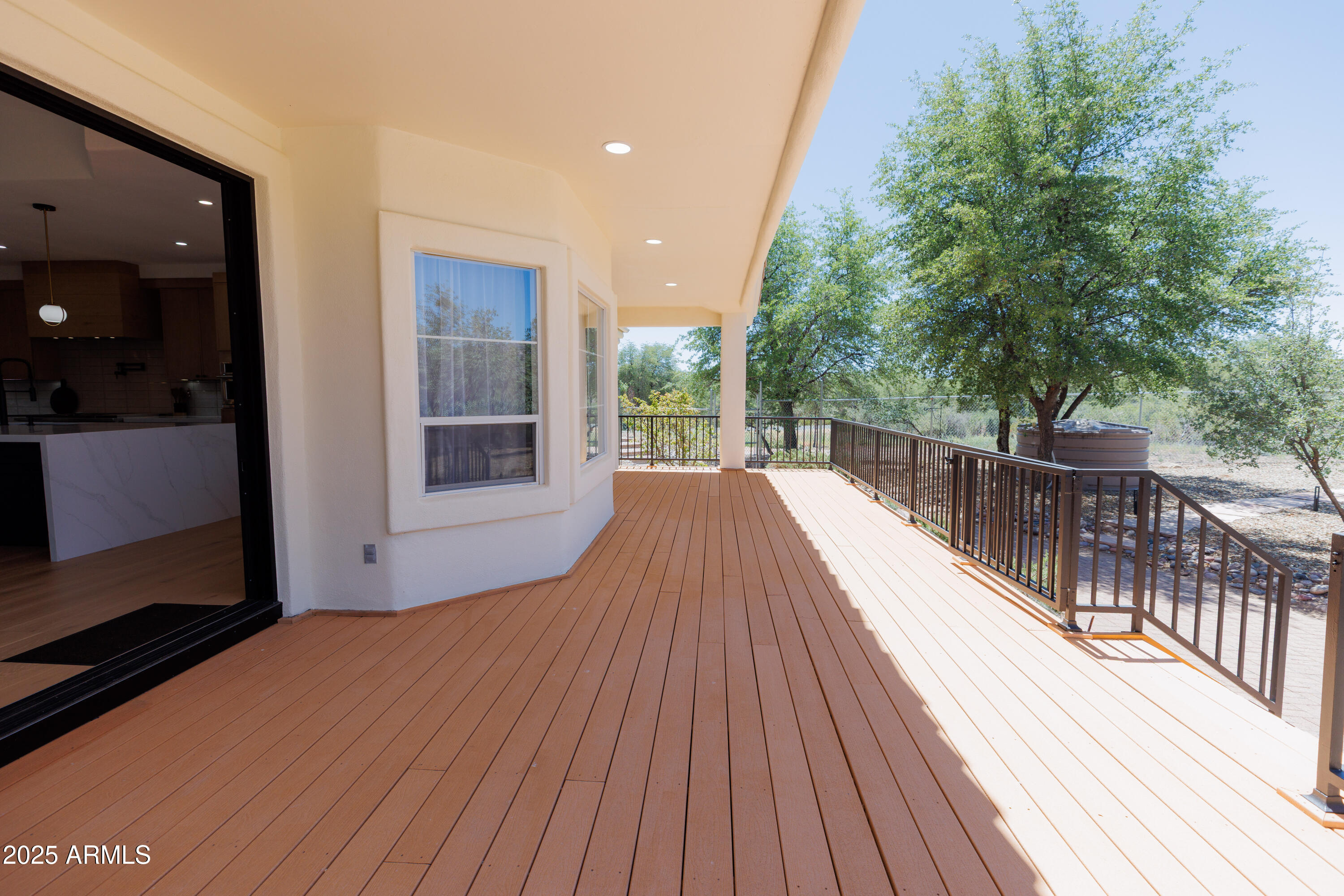 8850 N VALLEY OAK Drive