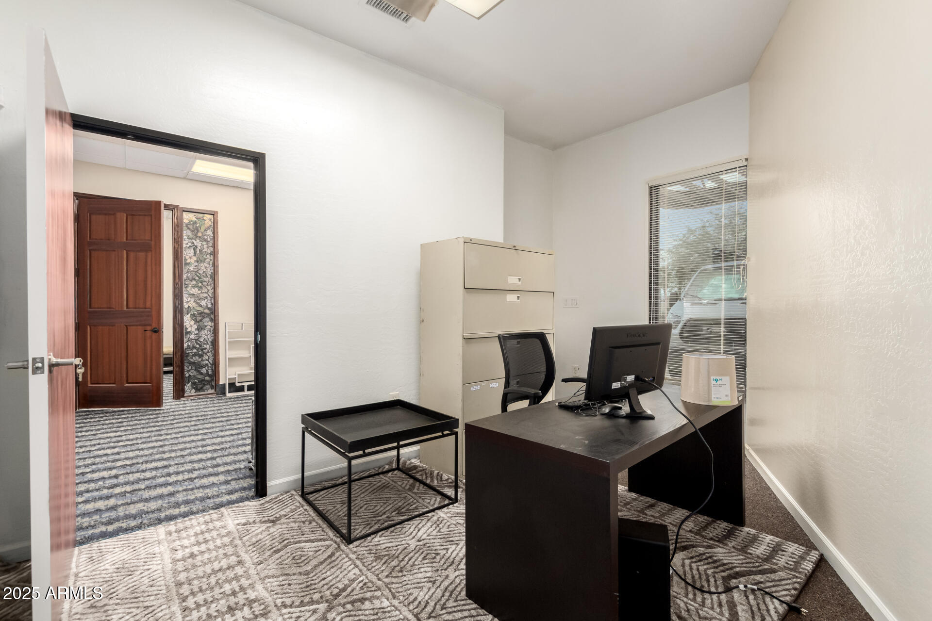 201 E COTTONWOOD Lane