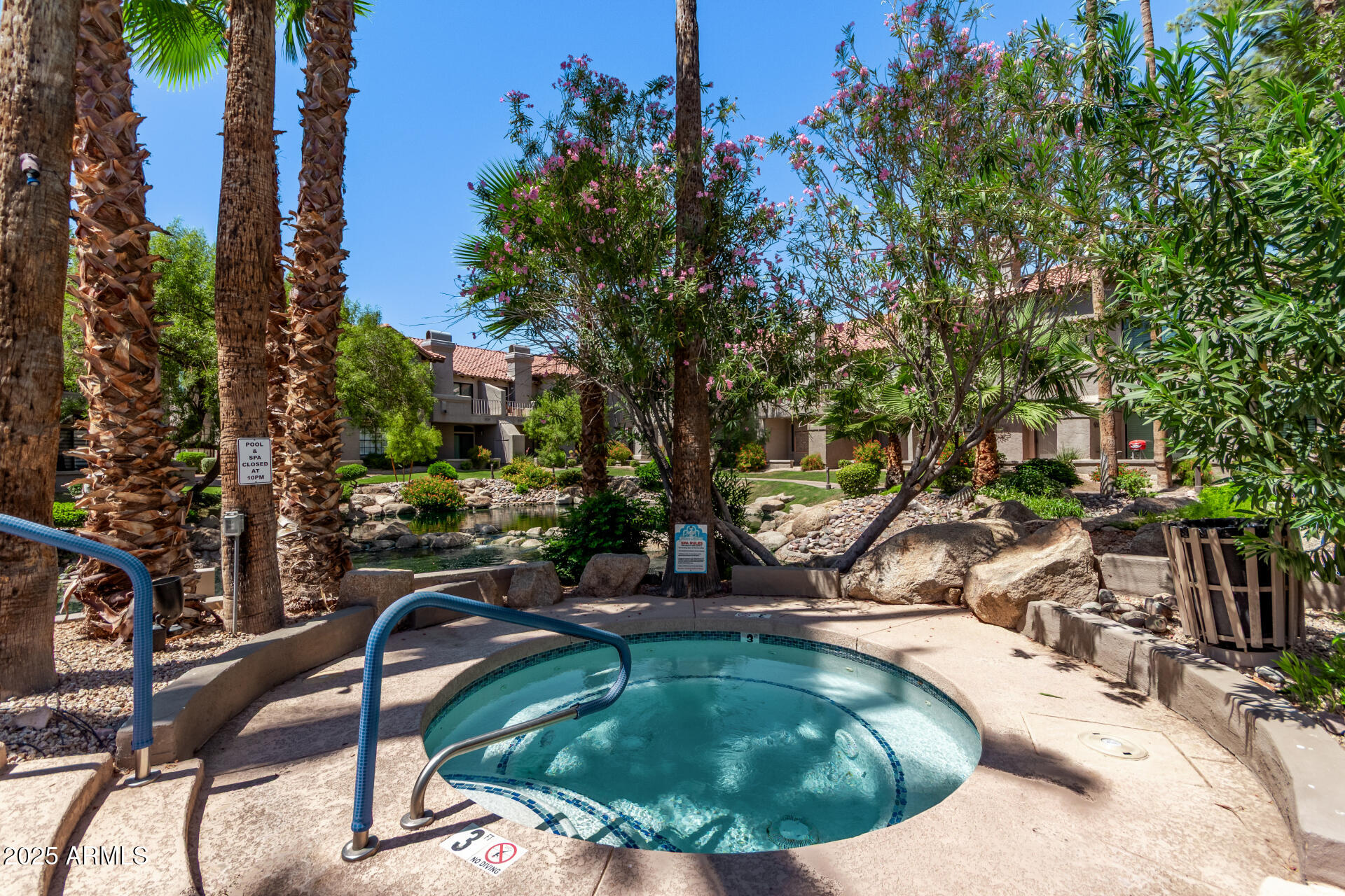 10015 E MOUNTAIN VIEW Road, 2034