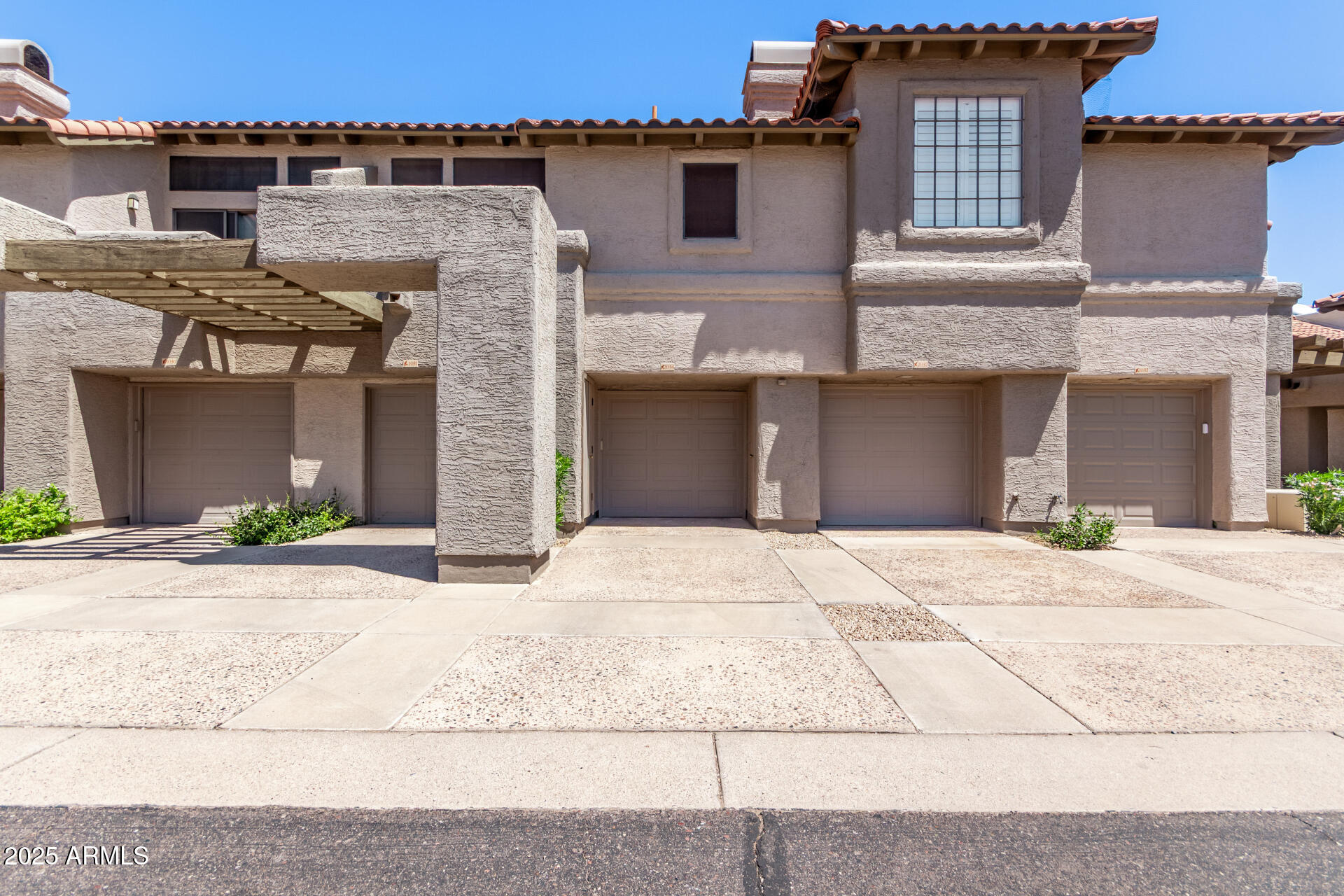 10015 E MOUNTAIN VIEW Road, 2034