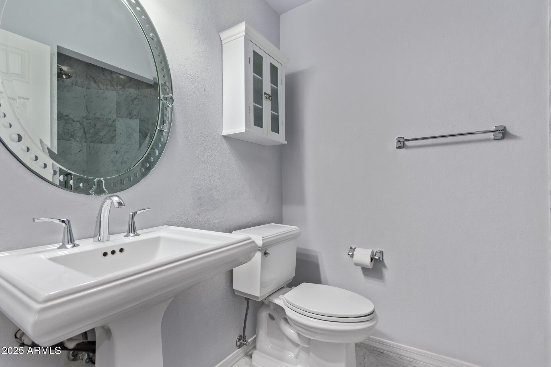 10015 E MOUNTAIN VIEW Road, 2034