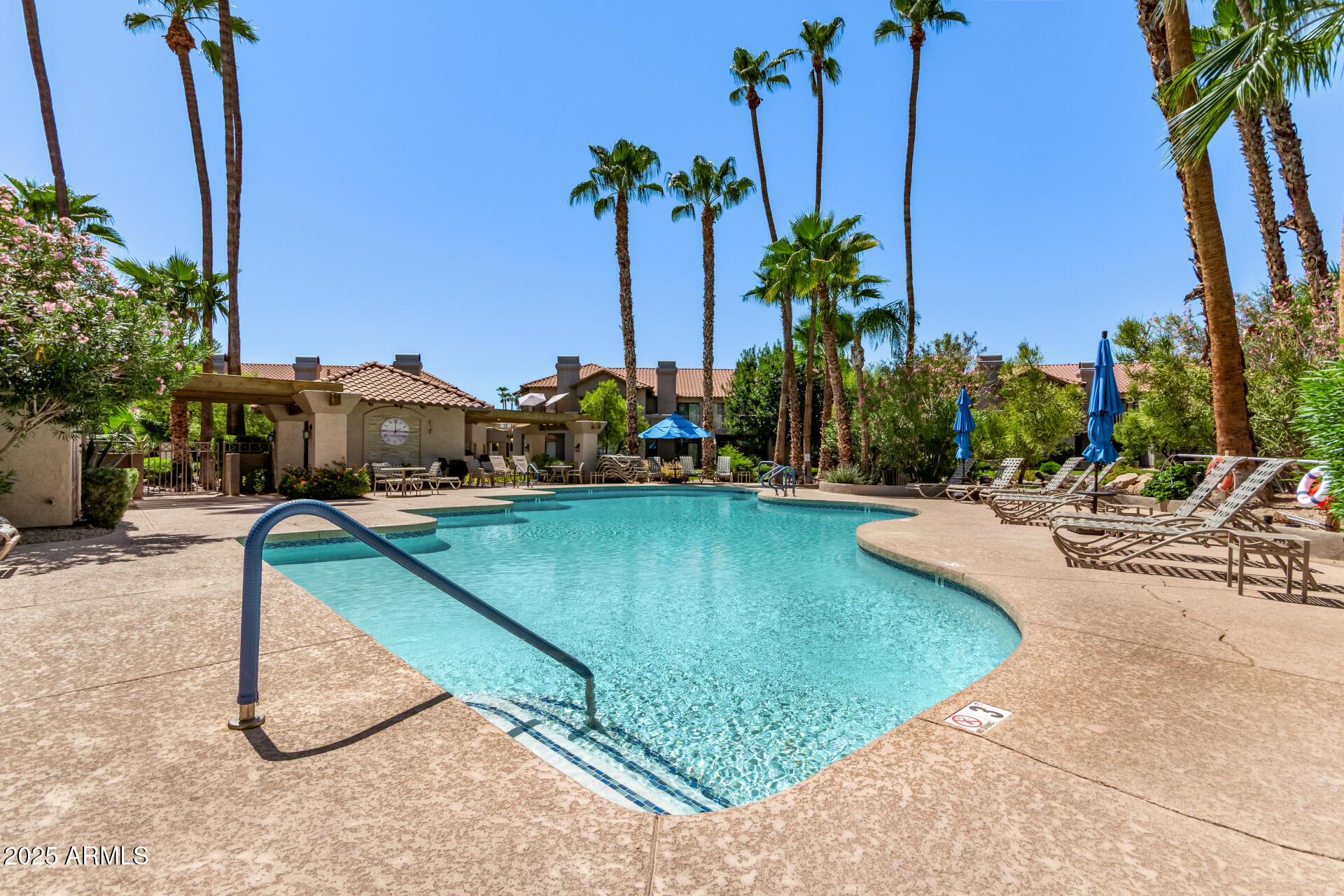 10015 E MOUNTAIN VIEW Road, 2034