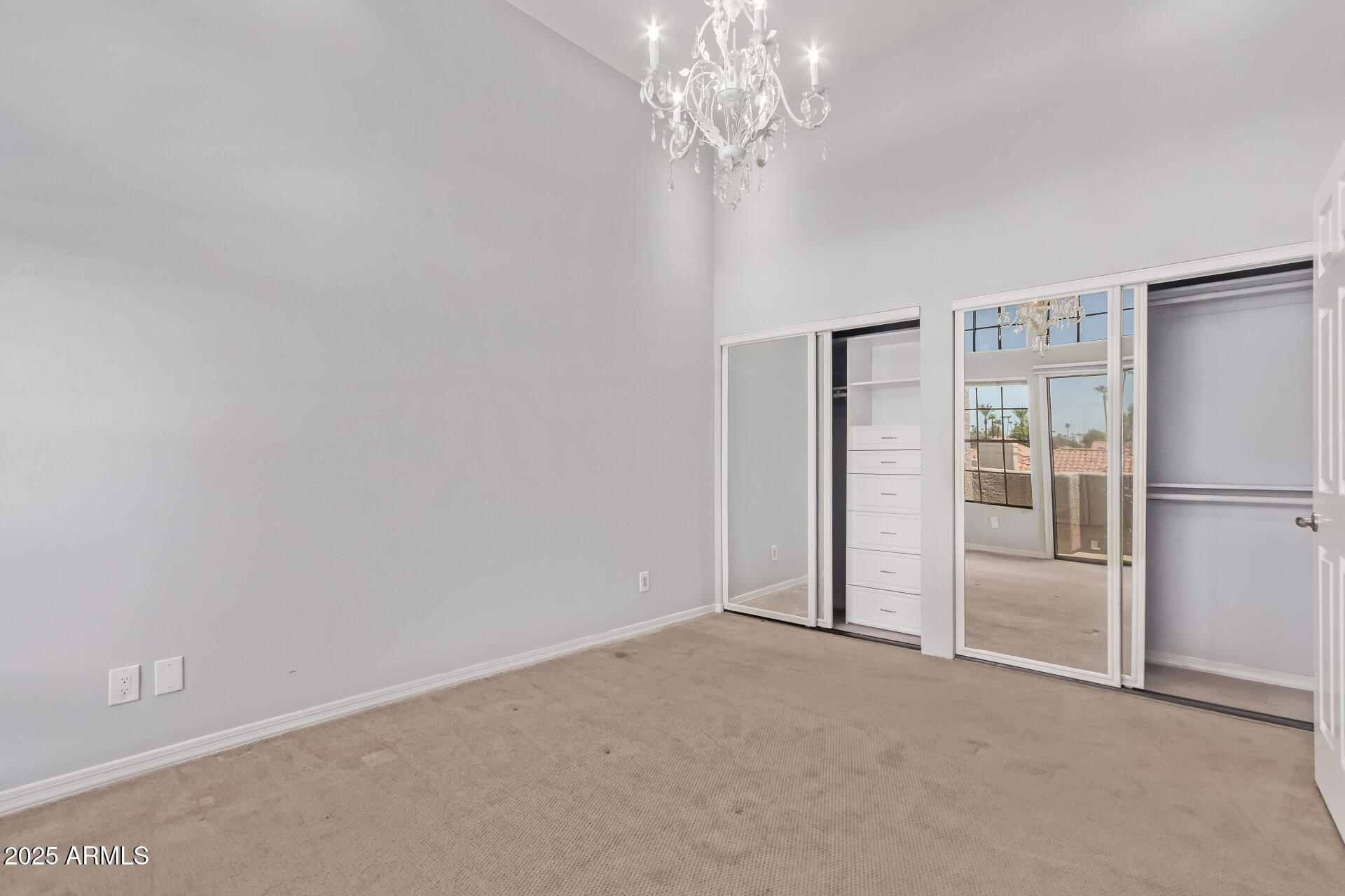 10015 E MOUNTAIN VIEW Road, 2034