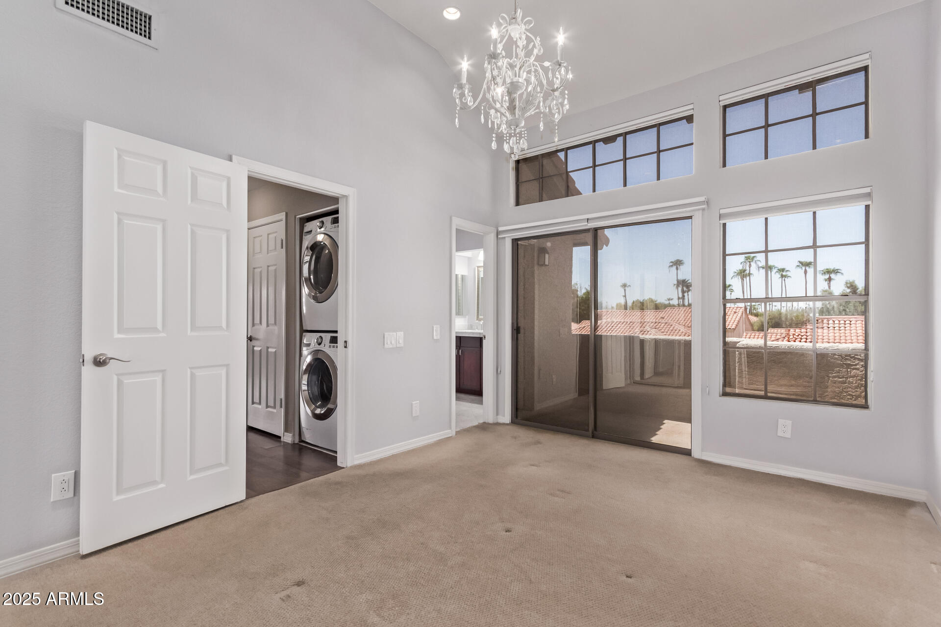 10015 E MOUNTAIN VIEW Road, 2034