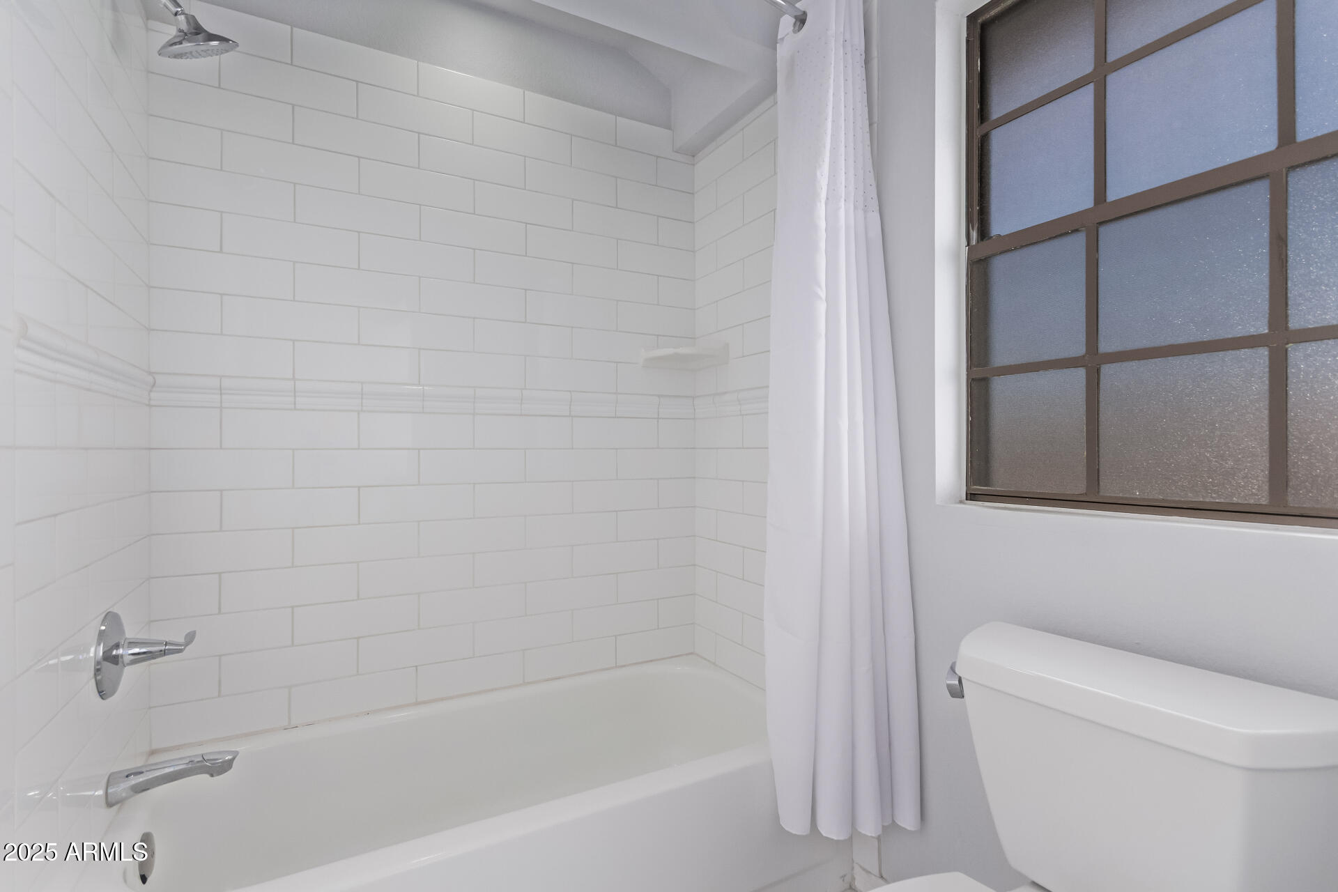 10015 E MOUNTAIN VIEW Road, 2034