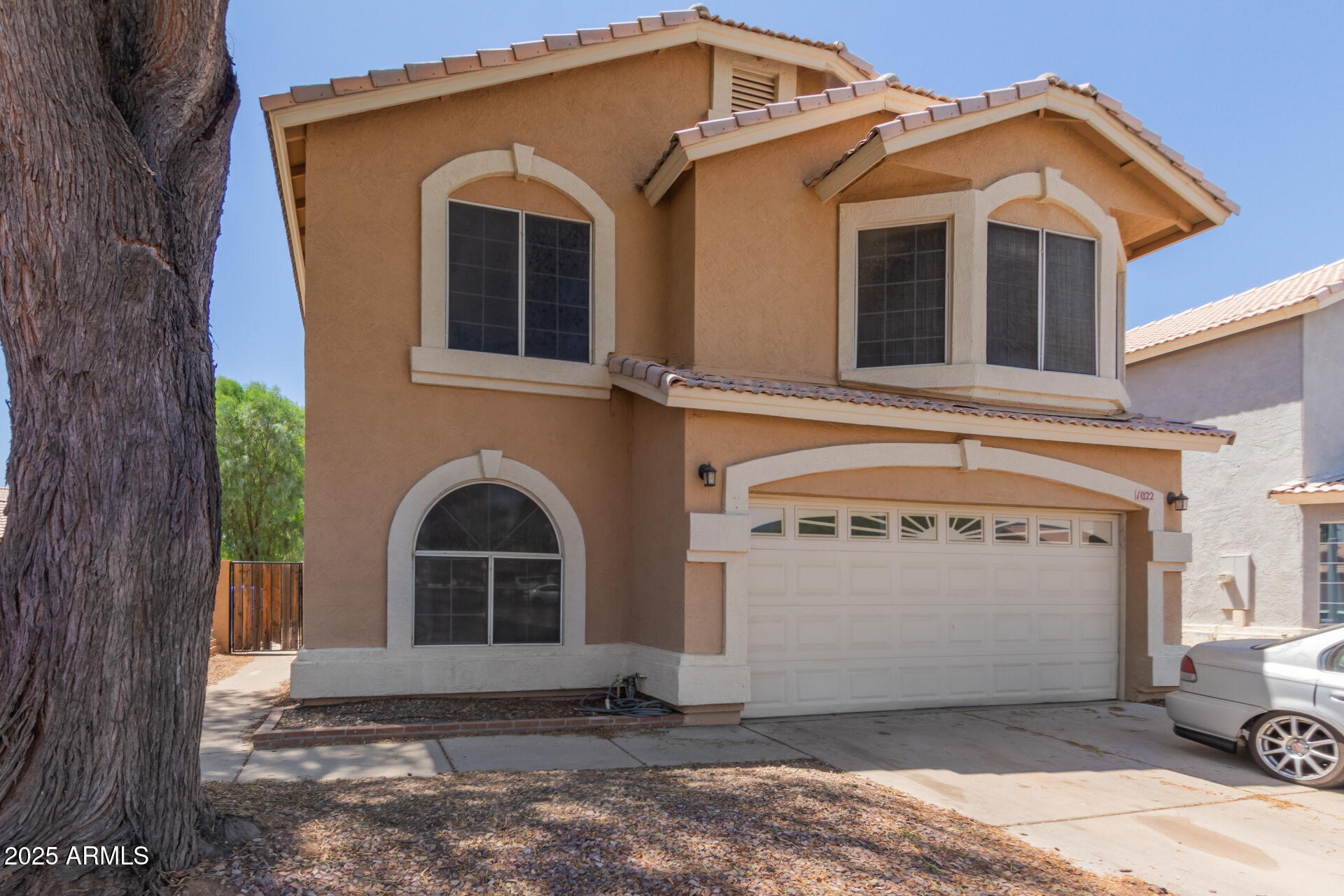 1022 N BLACKBIRD Drive