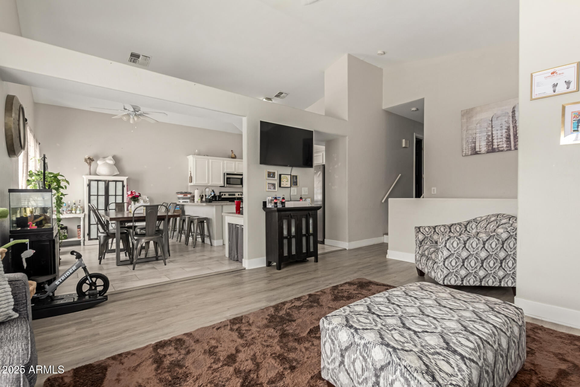 1022 N BLACKBIRD Drive