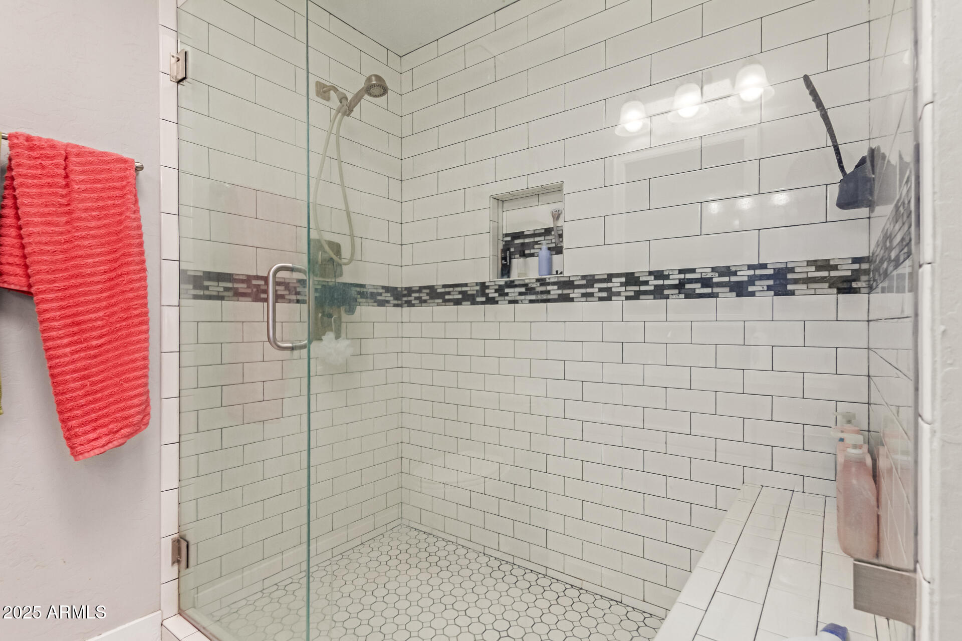 1022 N BLACKBIRD Drive