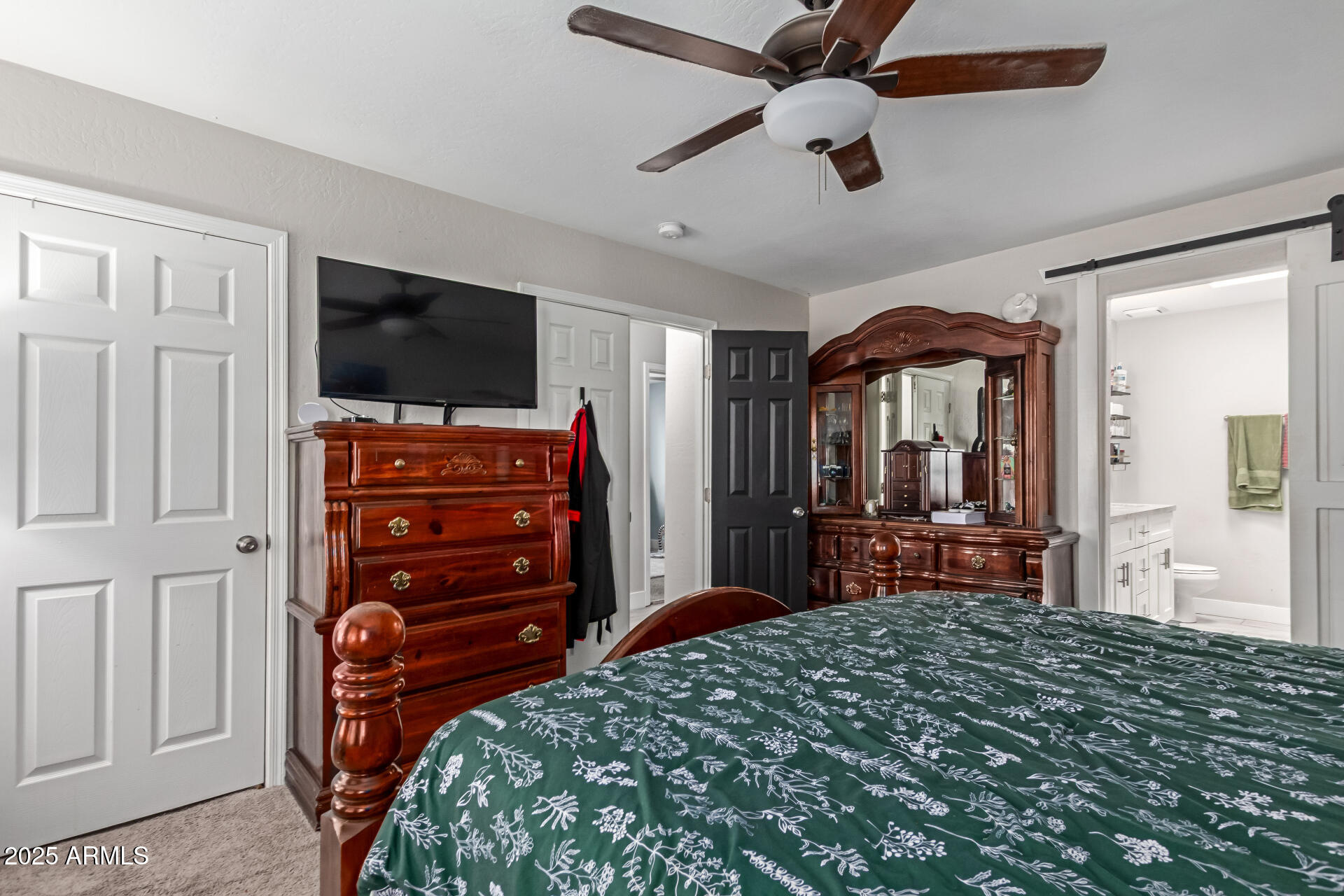 1022 N BLACKBIRD Drive