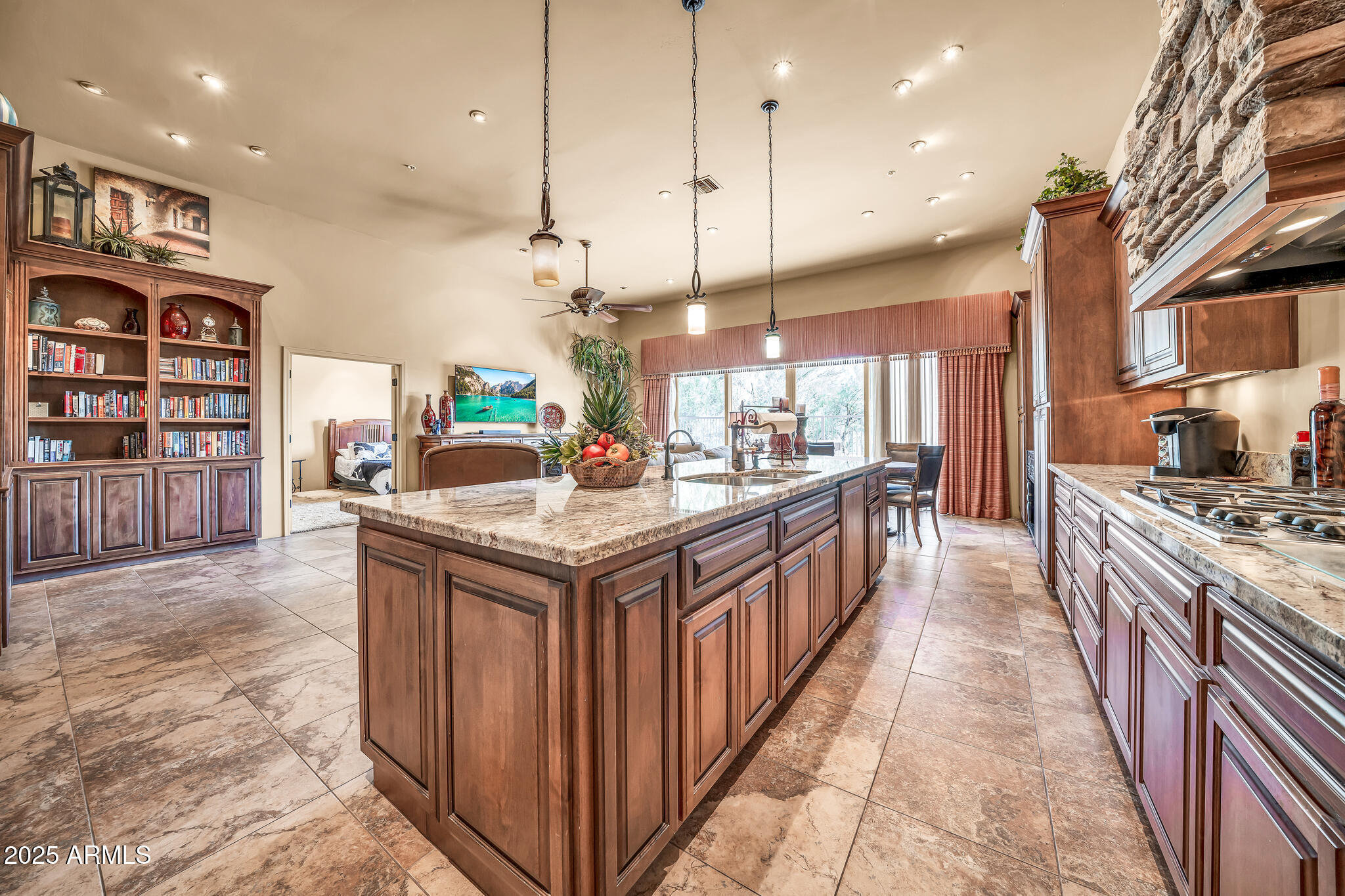 6537 E SHOOTING STAR Way