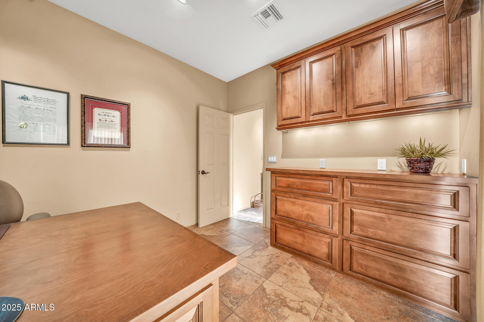6537 E SHOOTING STAR Way