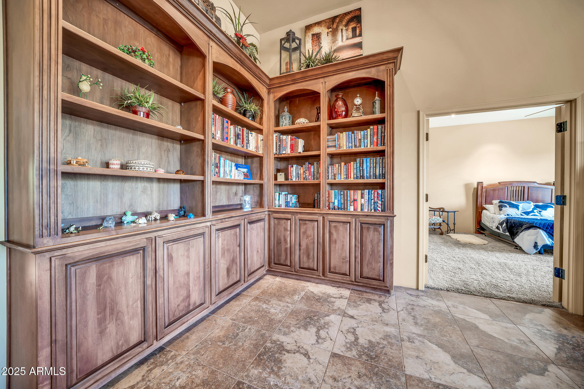 6537 E SHOOTING STAR Way