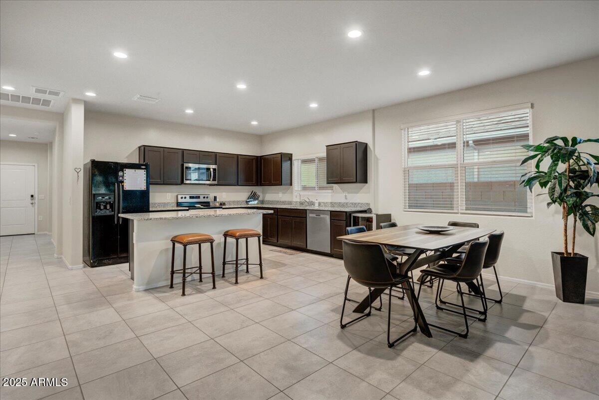 18571 W BUCKSKIN Trail