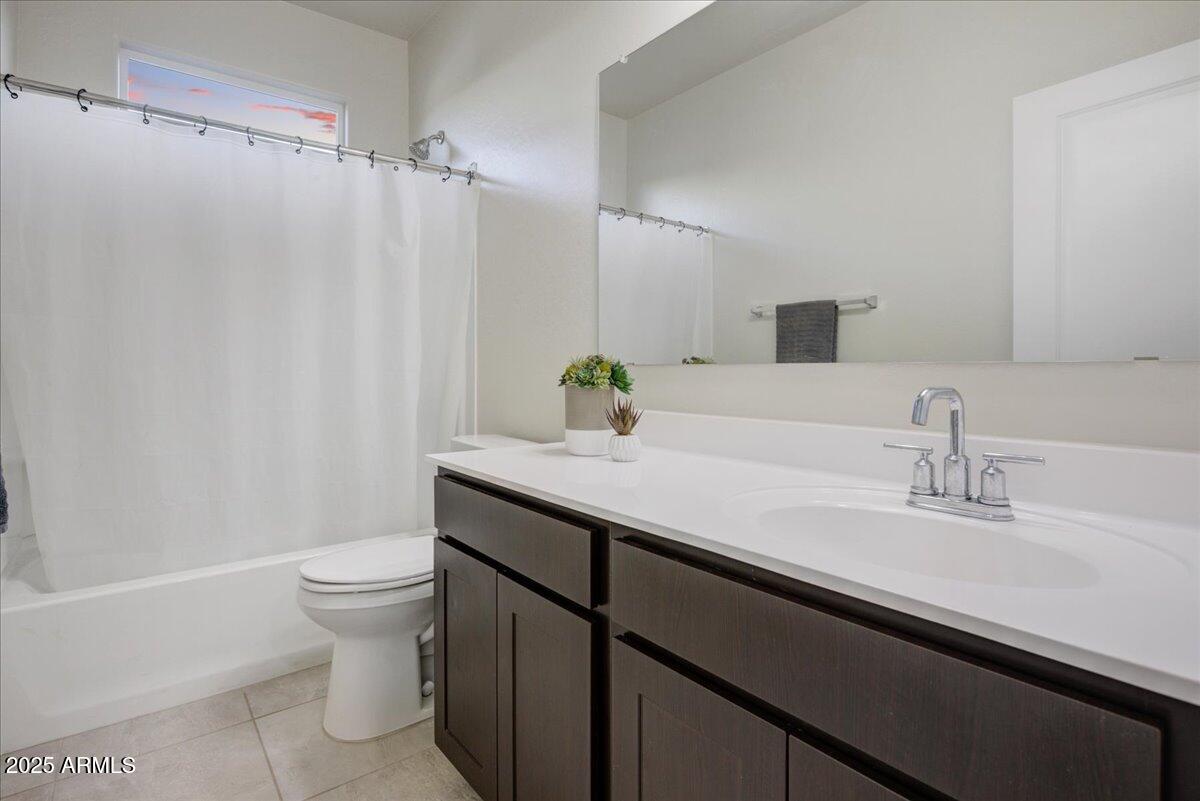 18571 W BUCKSKIN Trail