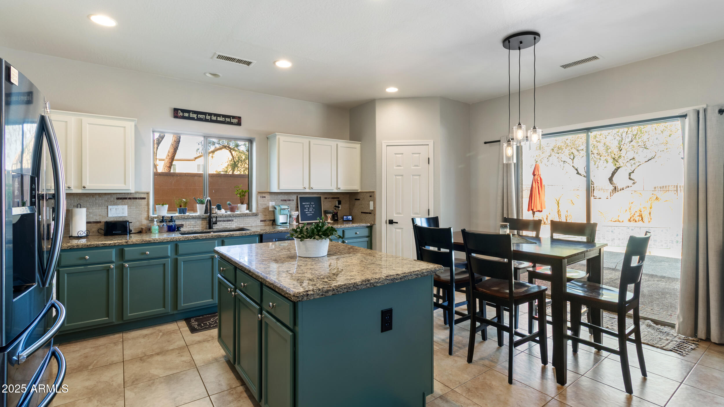 26078 W POTTER Drive