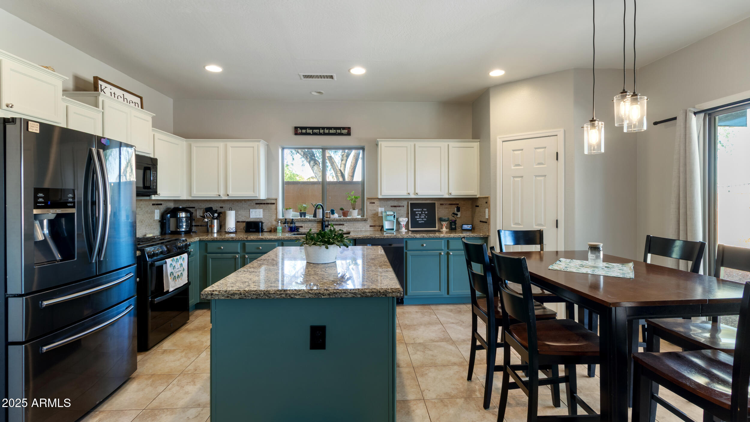 26078 W POTTER Drive