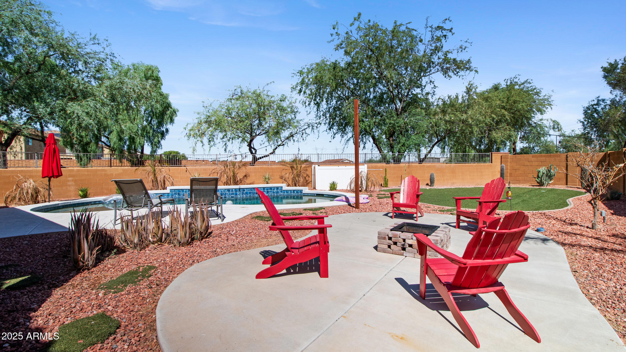 26078 W POTTER Drive